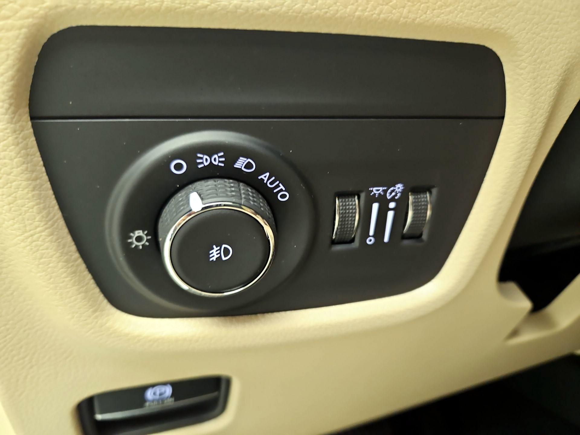 Thumbnail: 2023 Jeep Grand Cherokee L - 13