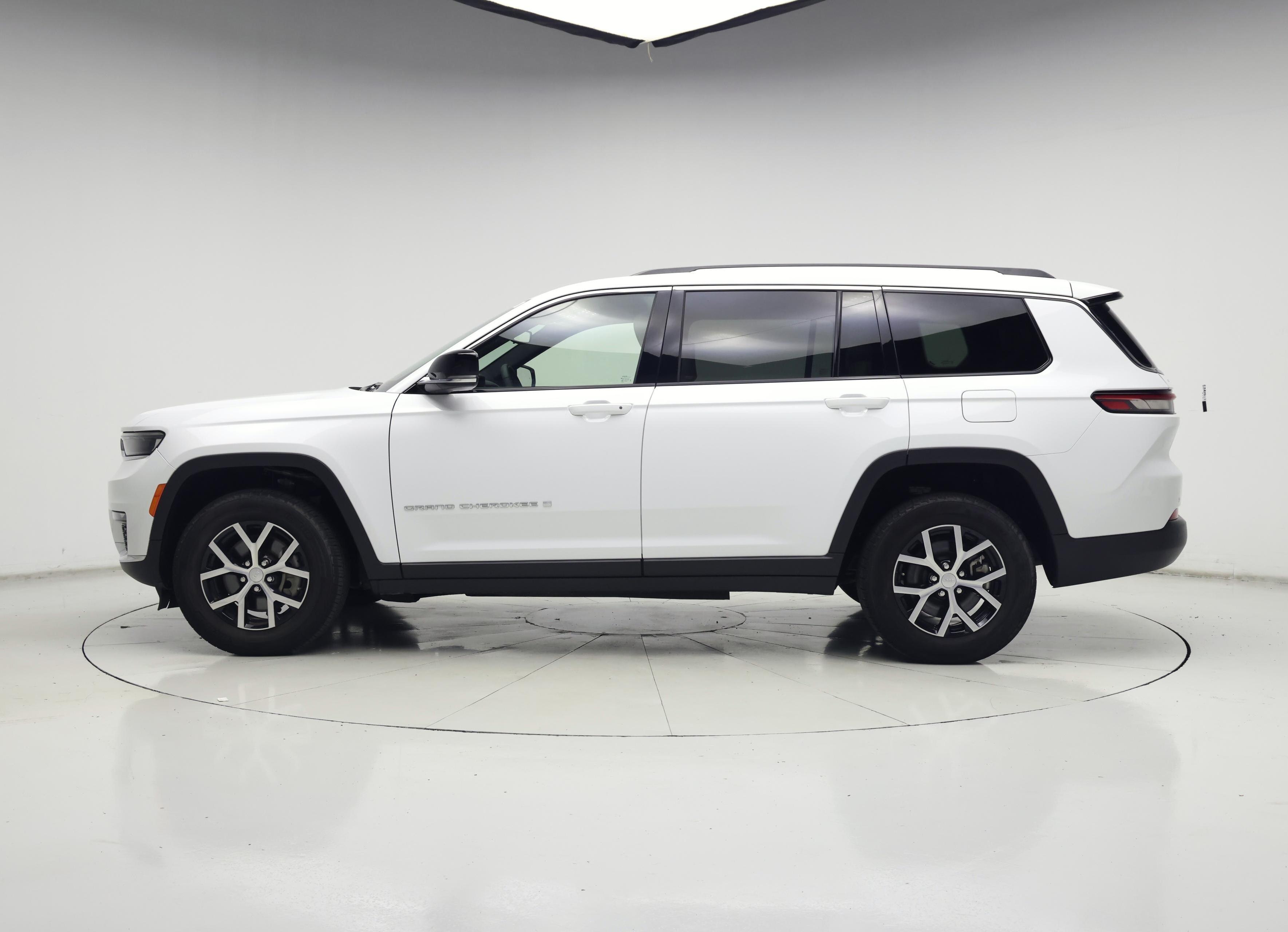Thumbnail: 2023 Jeep Grand Cherokee L - 3