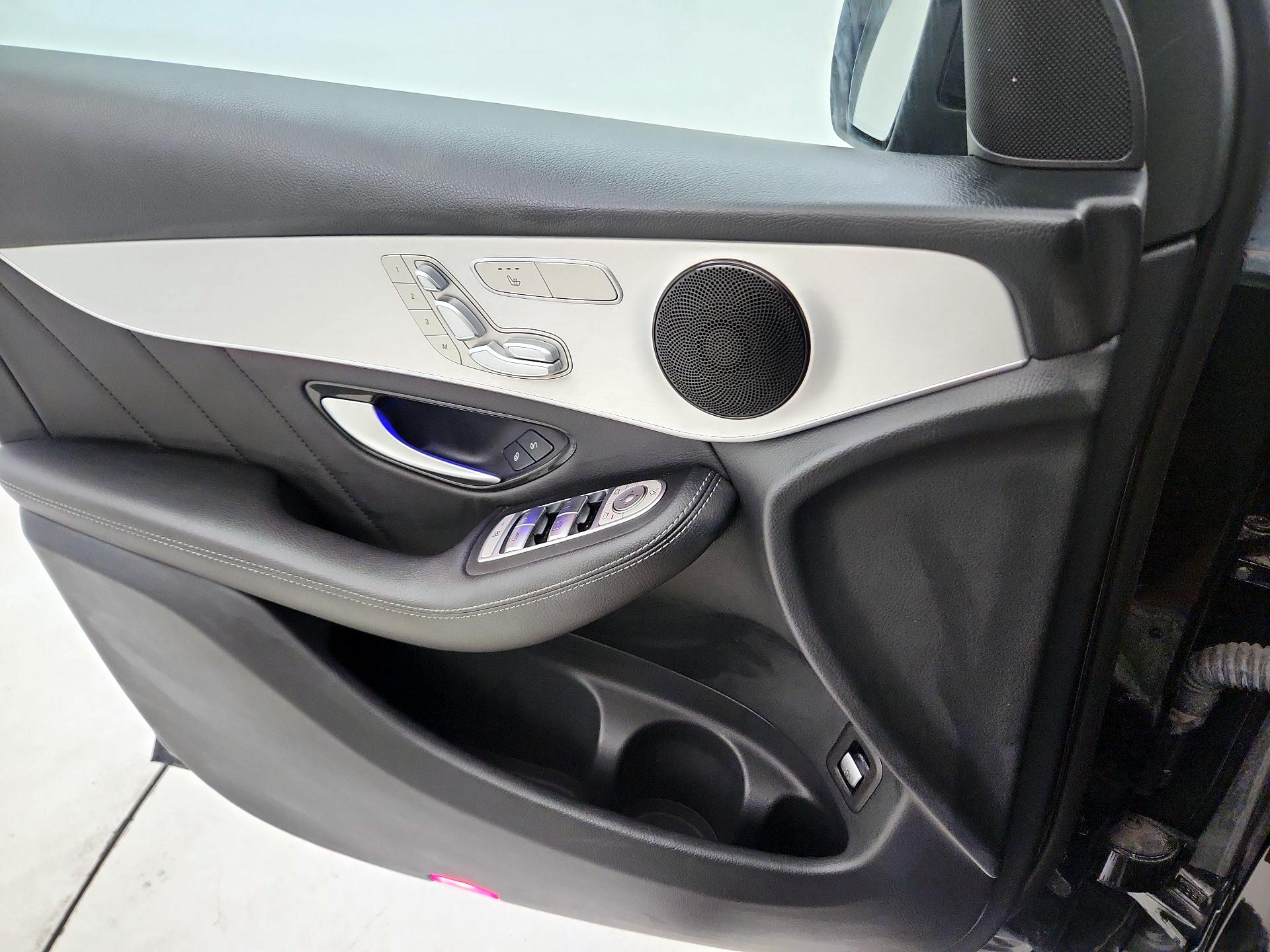 Thumbnail: 2022 Mercedes-Benz GLC - 10