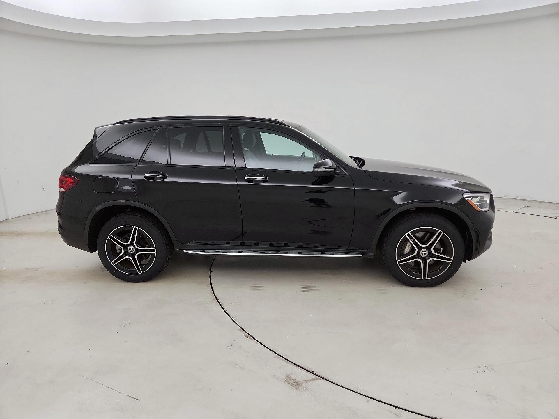 Thumbnail: 2022 Mercedes-Benz GLC - 4
