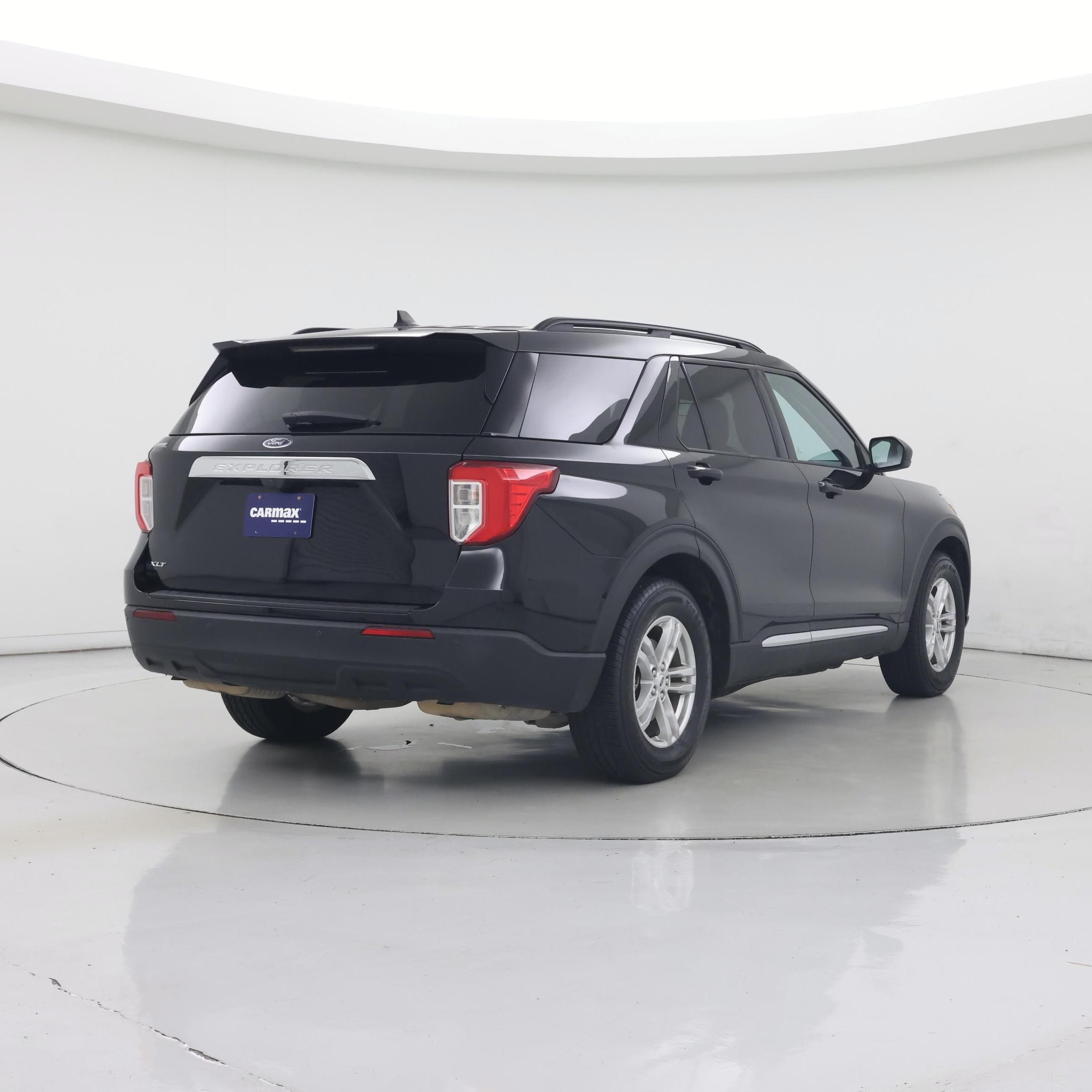 Thumbnail: 2022 Ford Explorer - 8