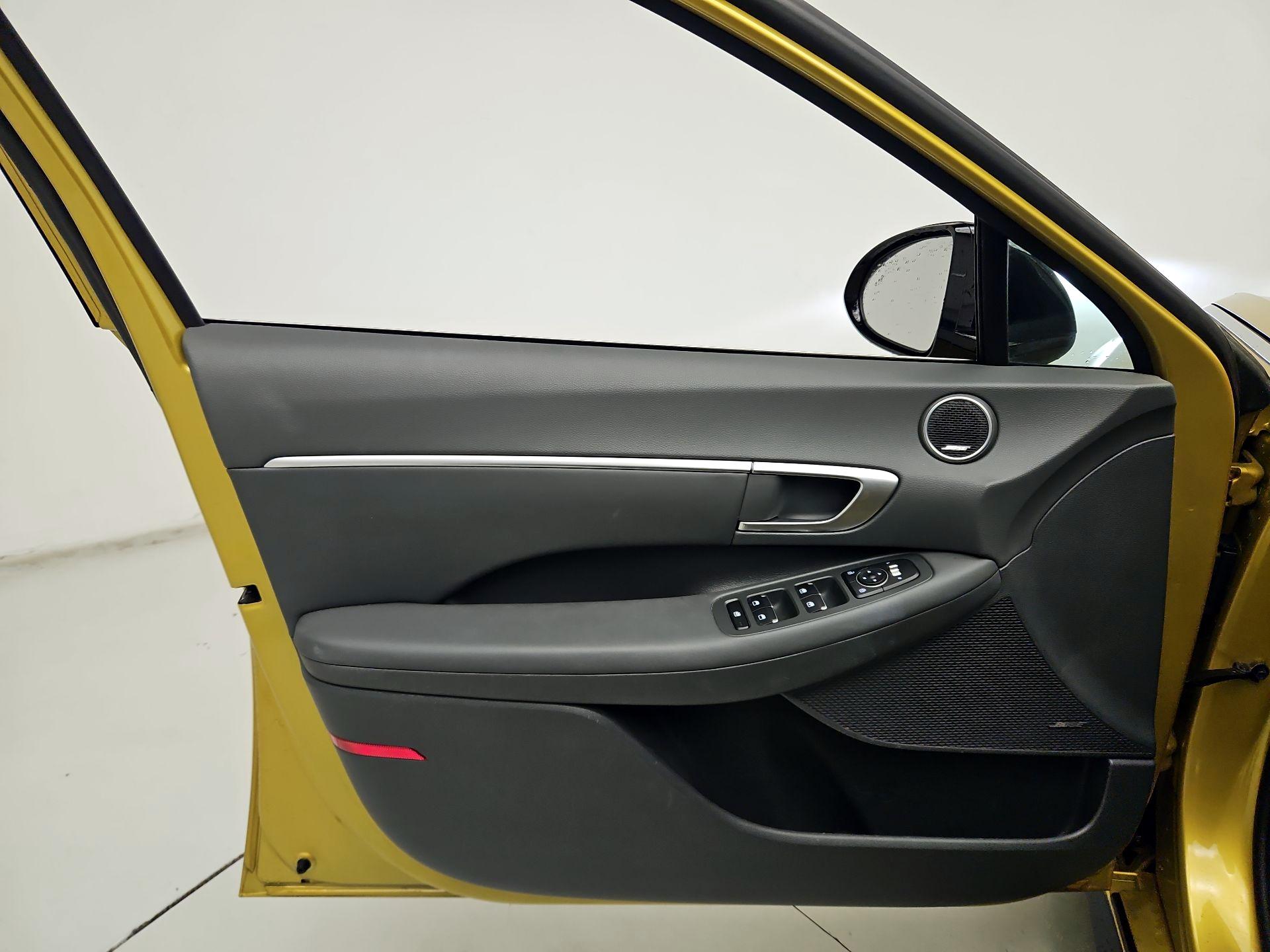 Thumbnail: 2020 Hyundai Sonata - 12