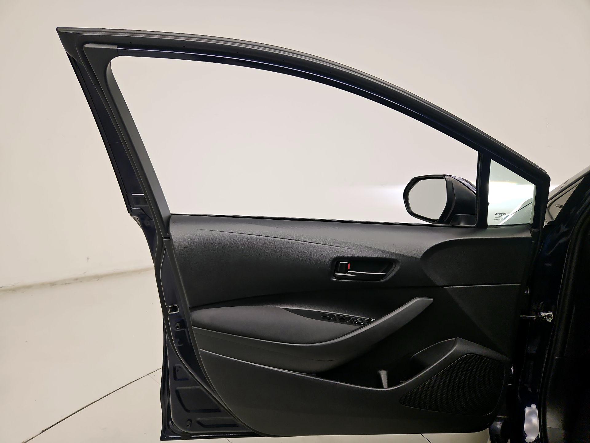 Thumbnail: 2023 Toyota Corolla - 12