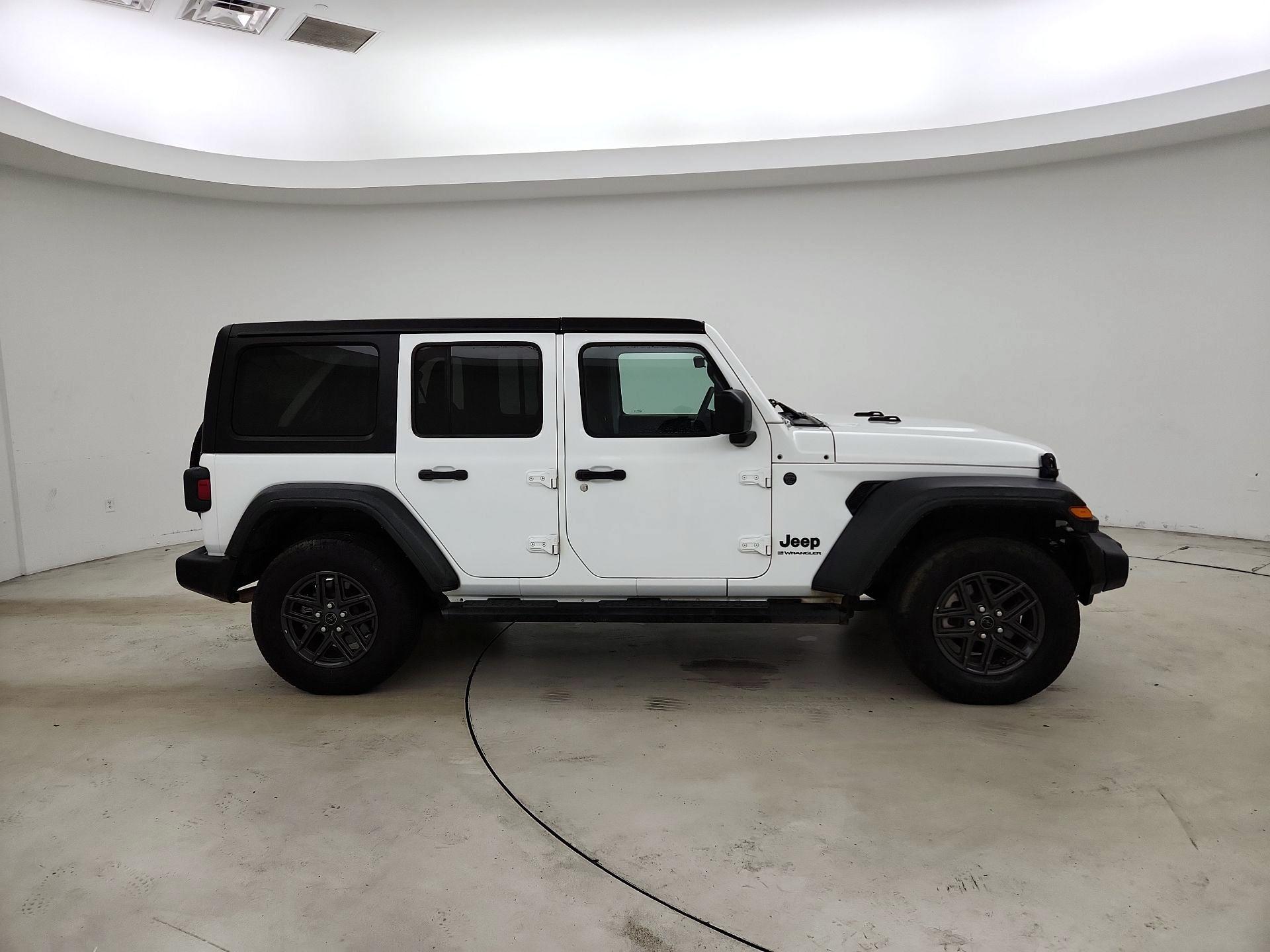 Thumbnail: 2024 Jeep Wrangler - 4
