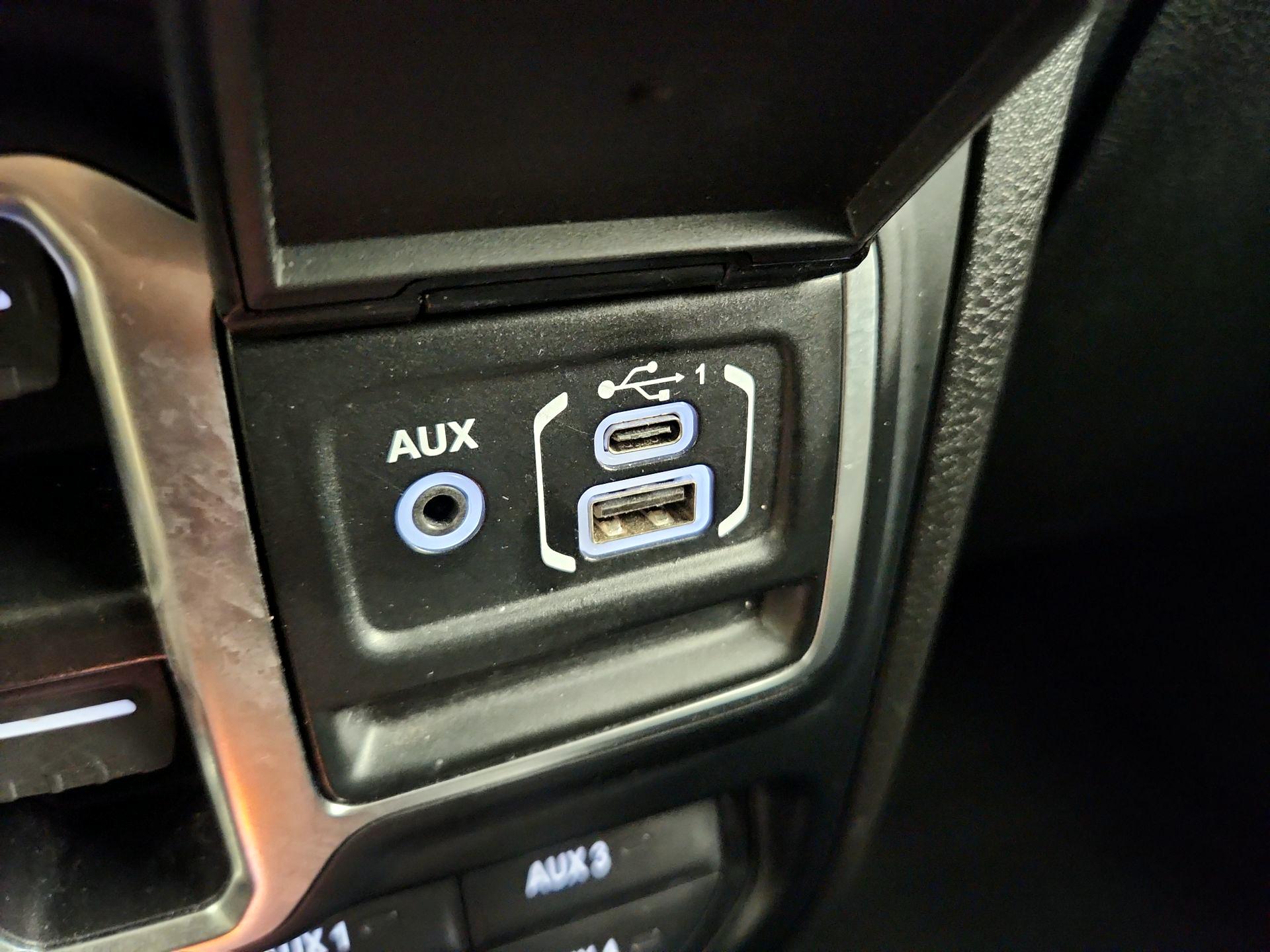 Thumbnail: 2024 Jeep Wrangler - 16