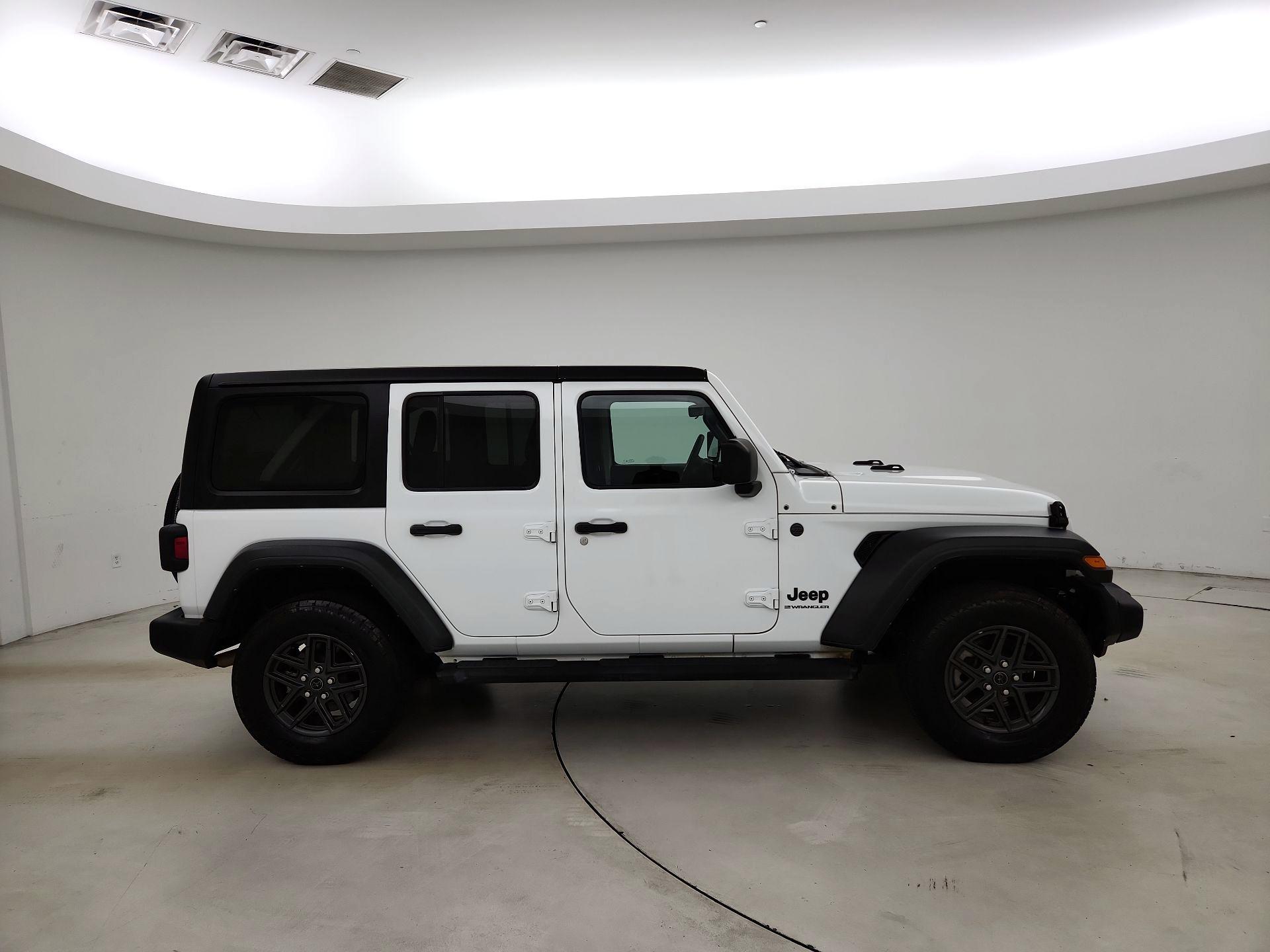 Thumbnail: 2024 Jeep Wrangler - 4