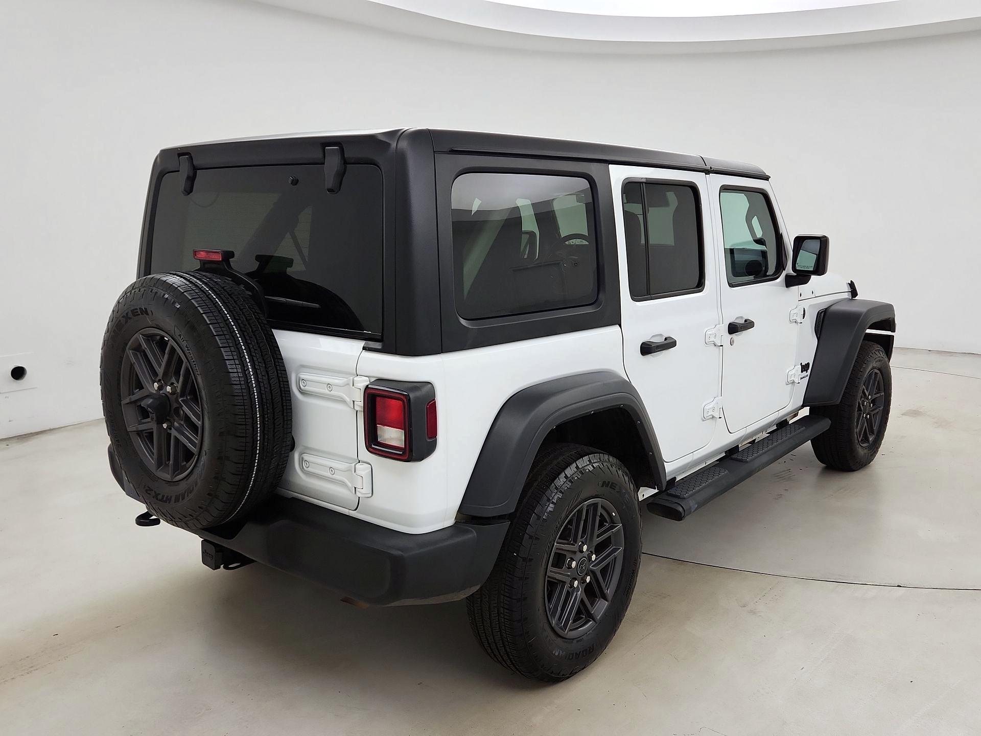 Thumbnail: 2024 Jeep Wrangler - 5