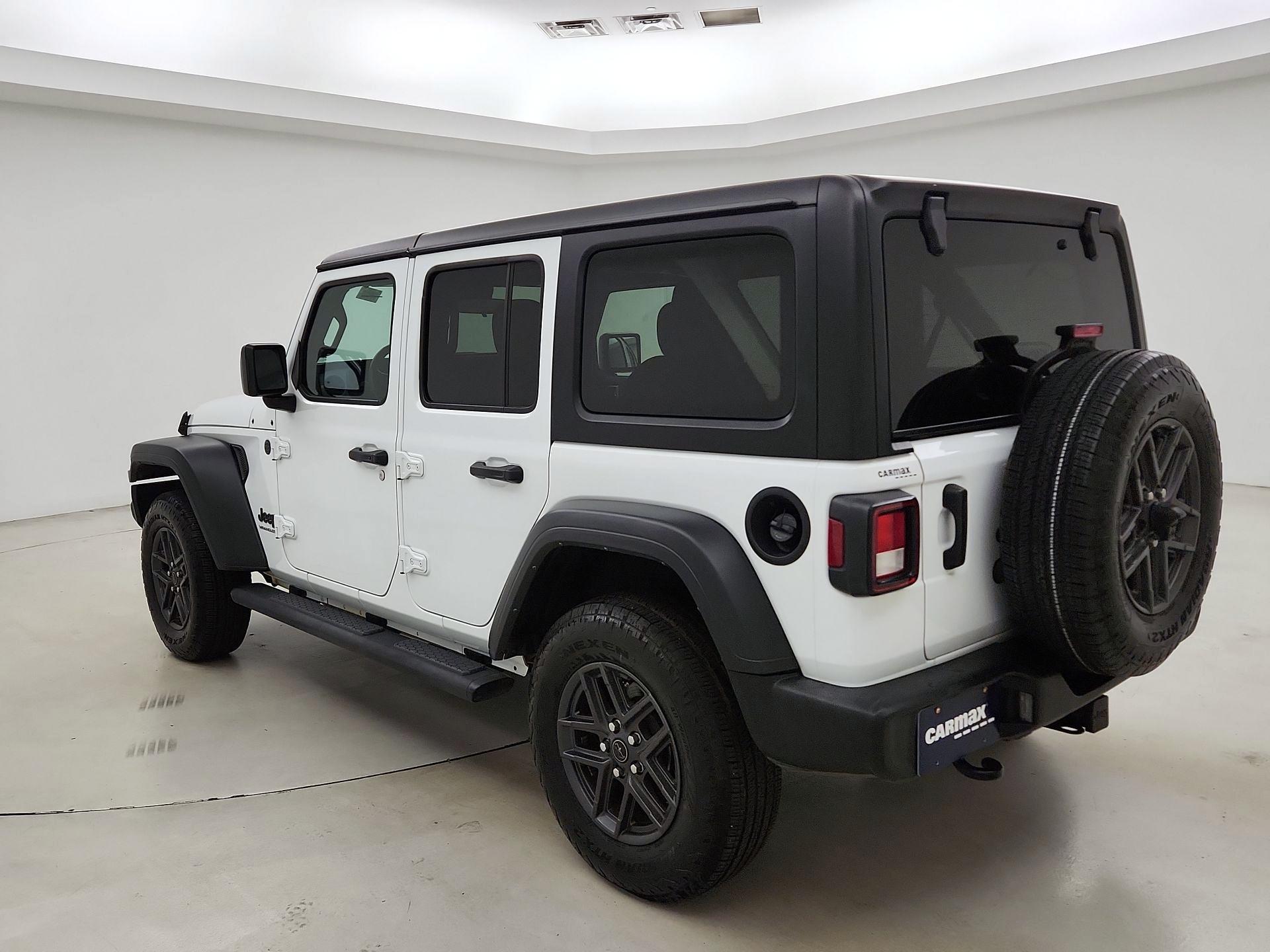 Thumbnail: 2024 Jeep Wrangler - 7
