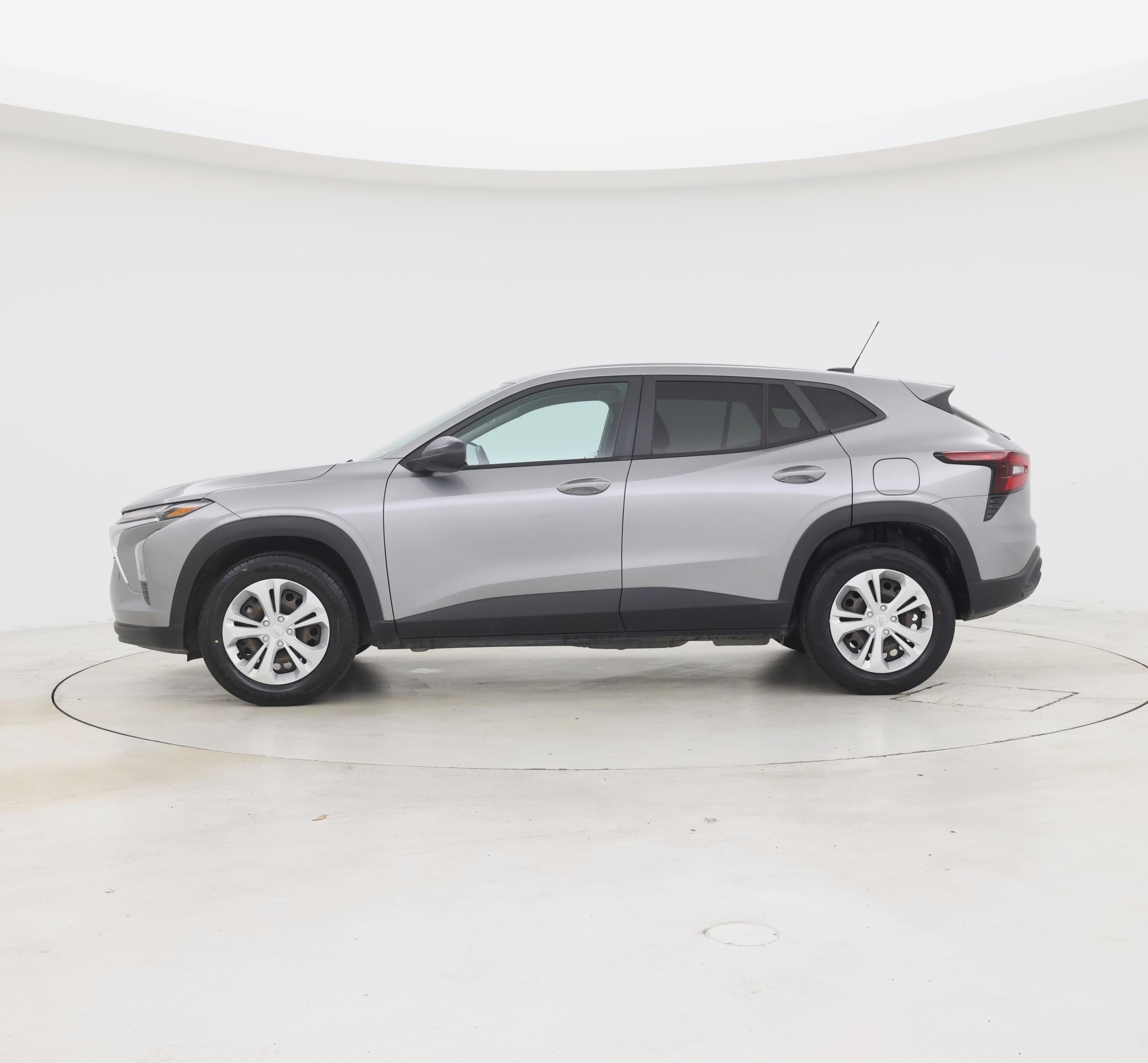 Thumbnail: 2024 Chevrolet Trax - 3