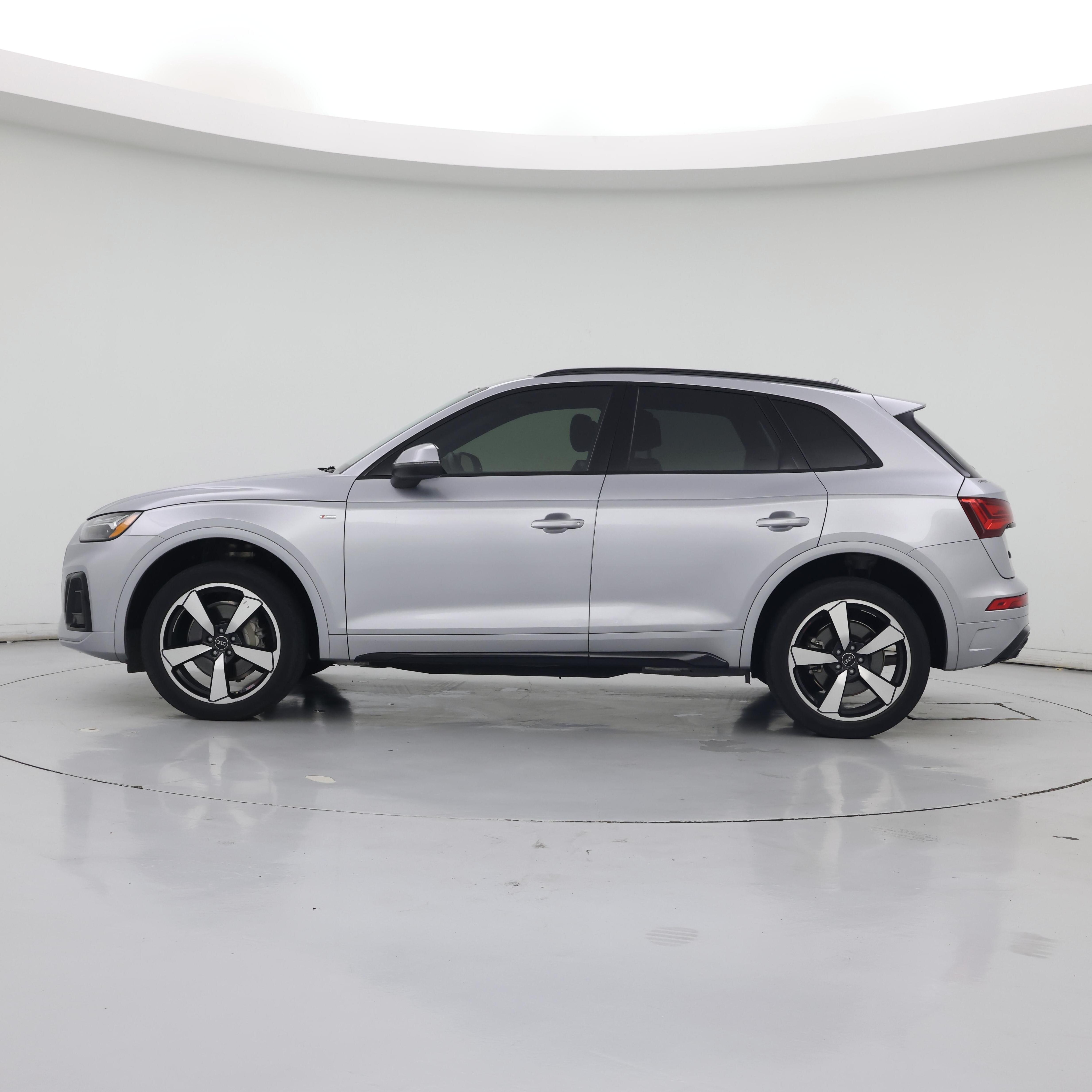 Thumbnail: 2023 Audi Q5 - 3