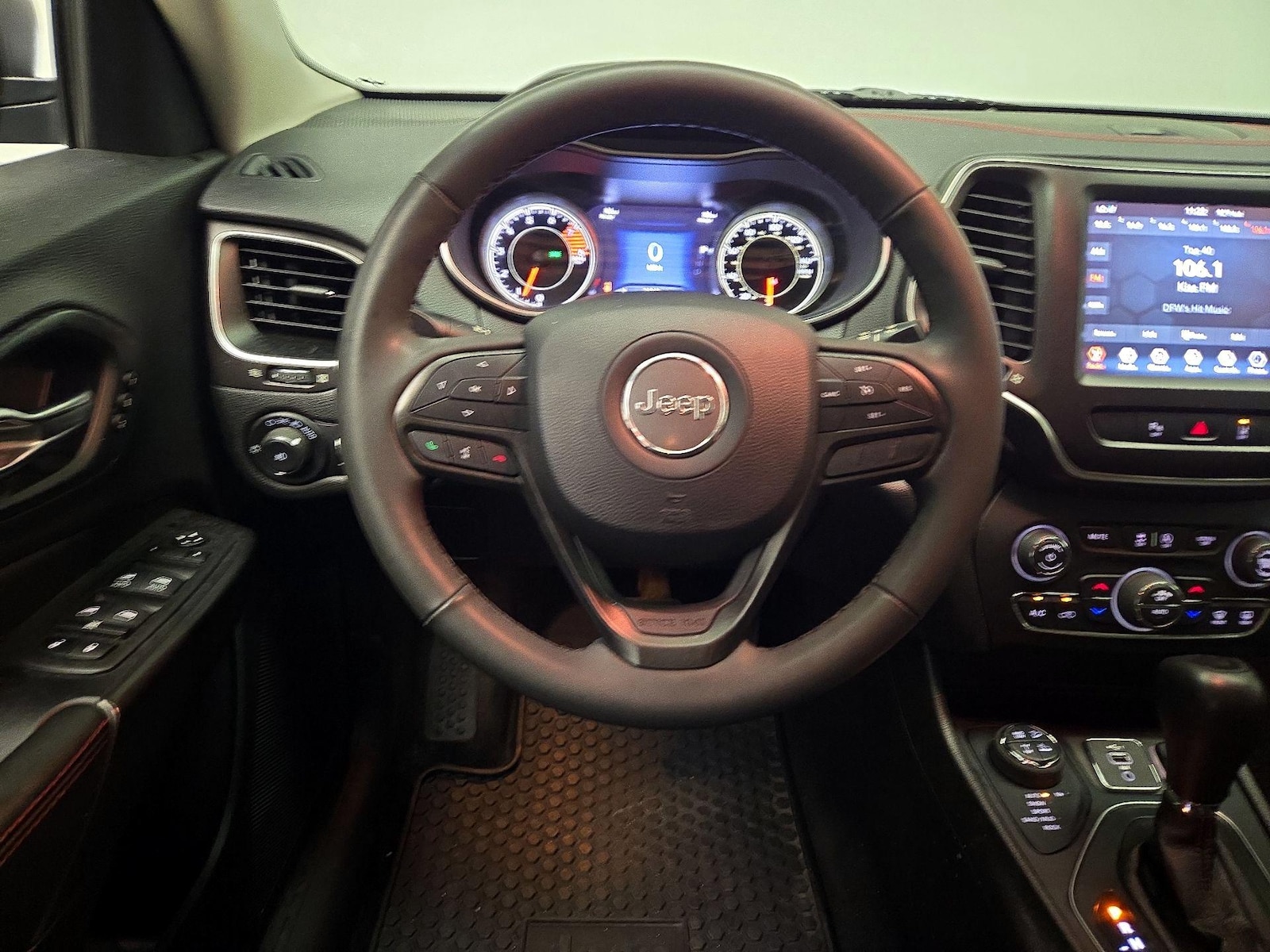 2021 Jeep Cherokee Trailhawk - Photo 11