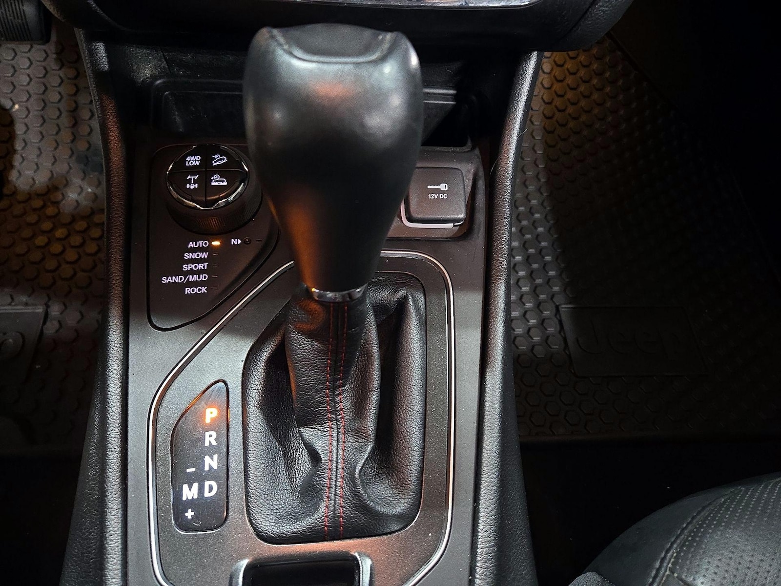 2021 Jeep Cherokee Trailhawk - Photo 17