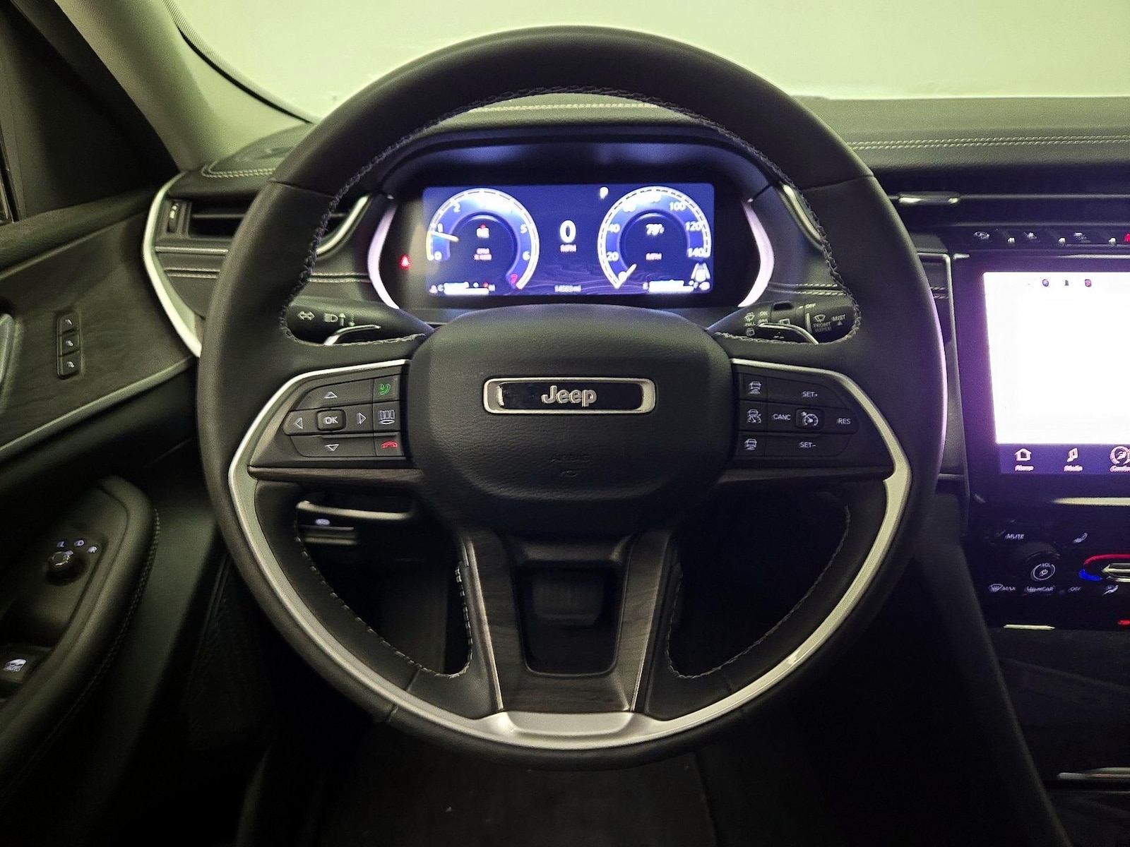 2023 Jeep Grand Cherokee Limited - Photo 11