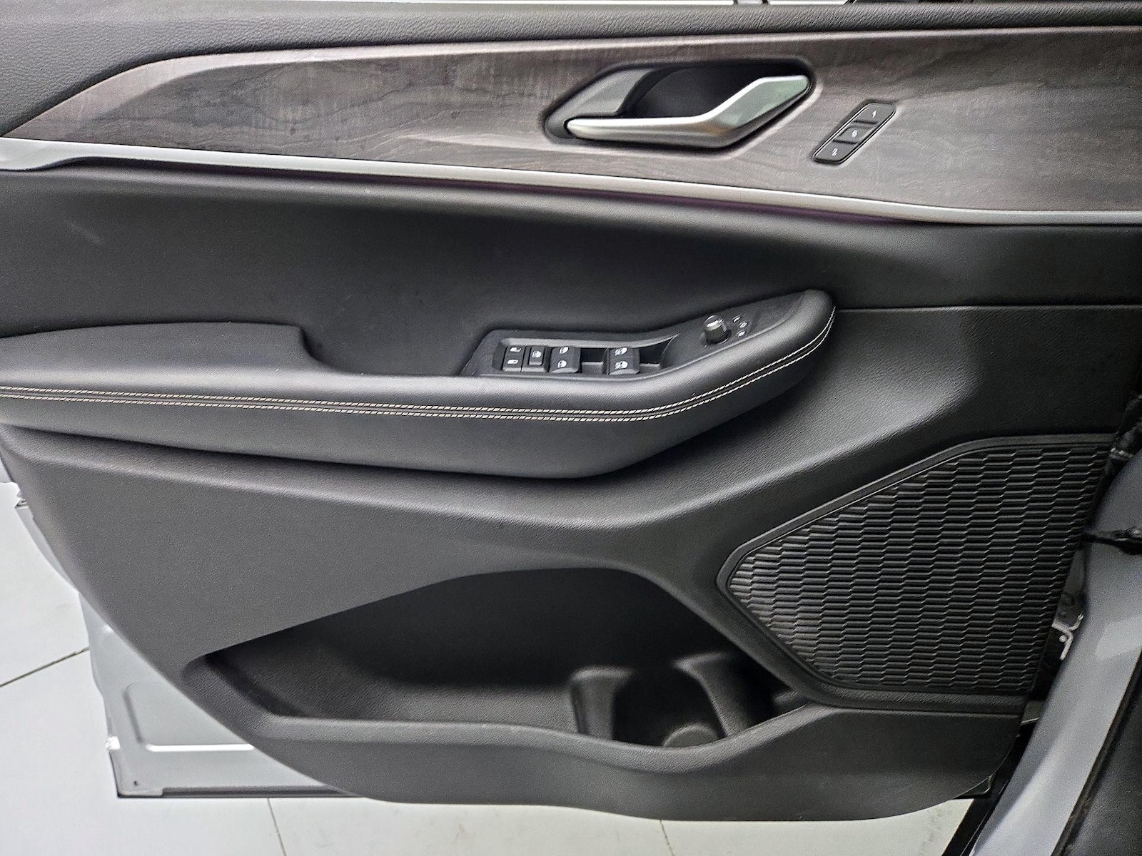 2023 Jeep Grand Cherokee Limited - Photo 13