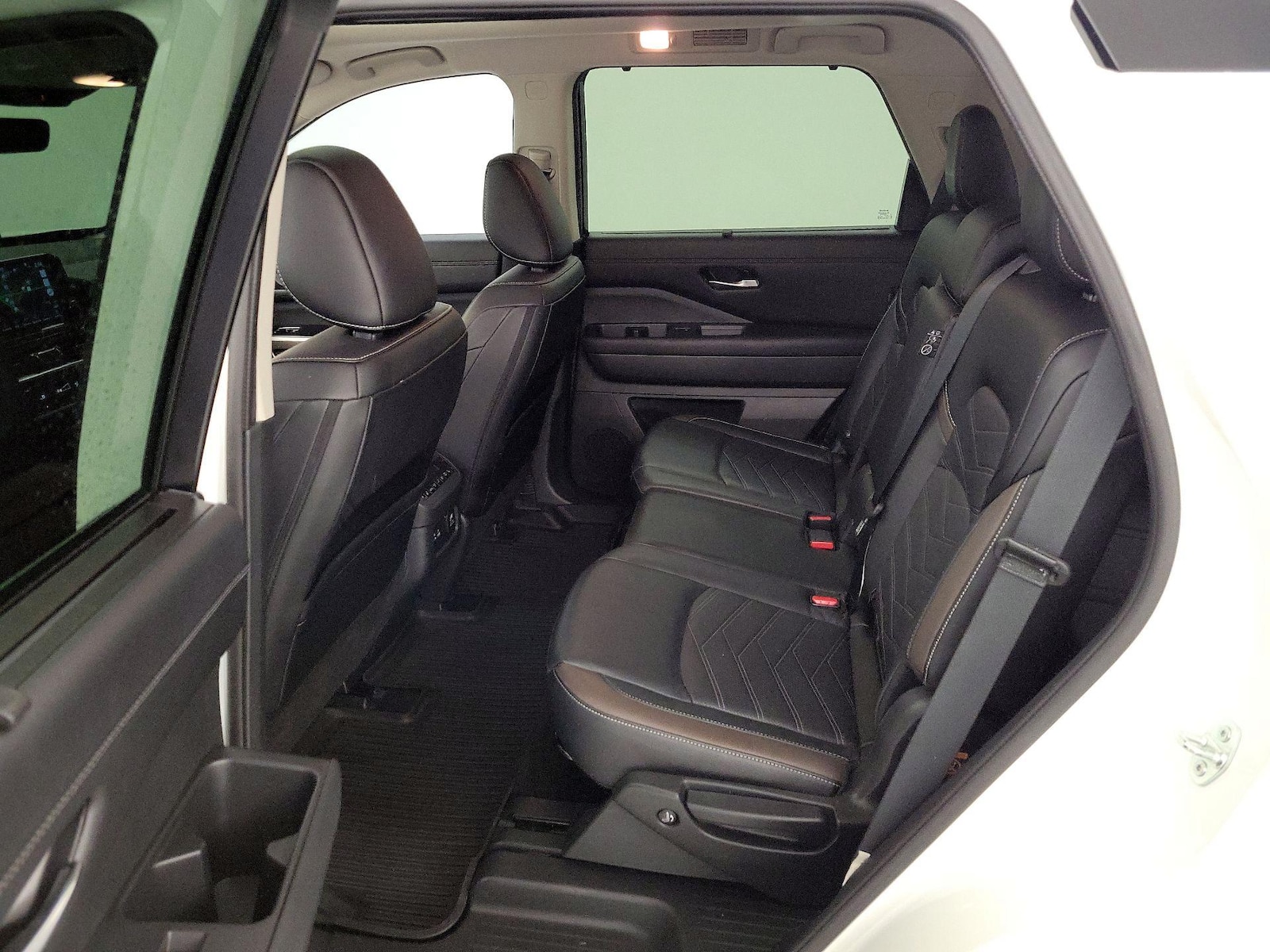 2024 Nissan Pathfinder Platinum - Photo 22