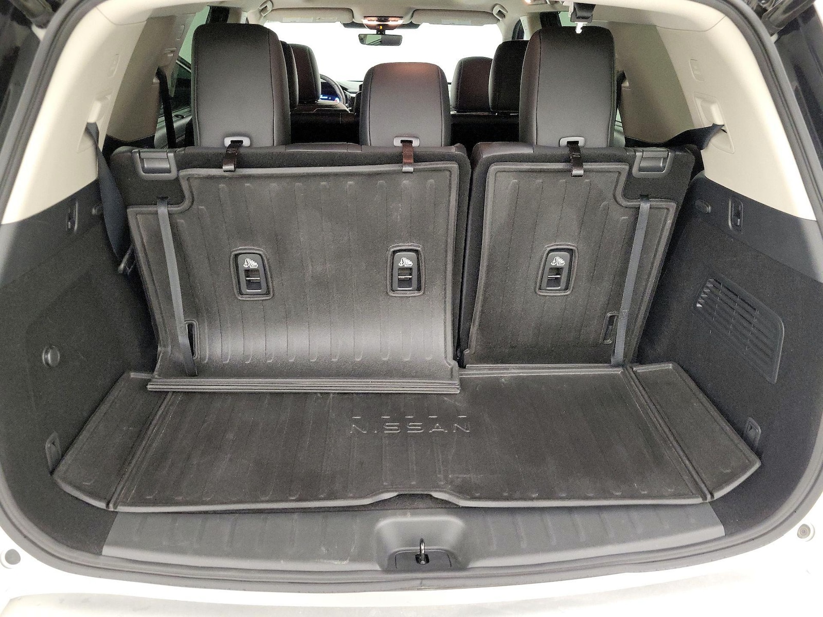 2024 Nissan Pathfinder Platinum - Photo 24