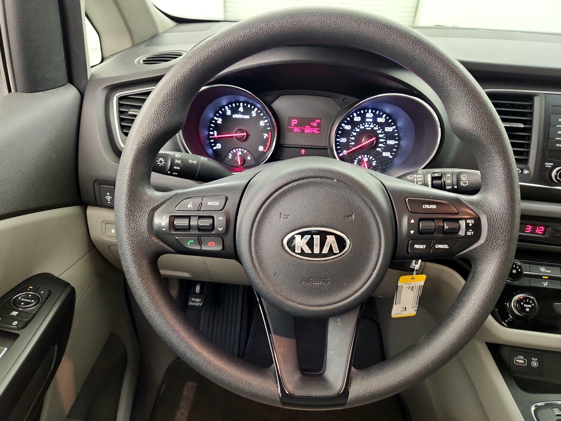 Thumbnail: 2018 Kia Sedona - 10