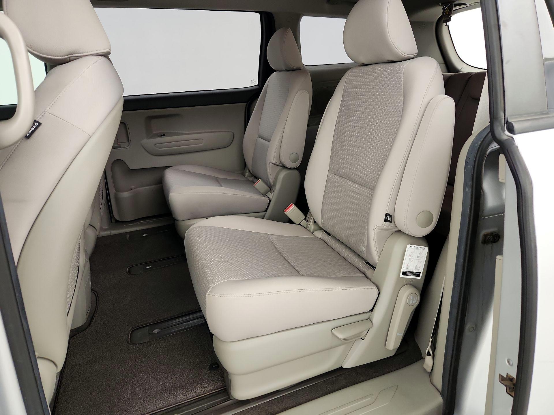 Thumbnail: 2018 Kia Sedona - 19