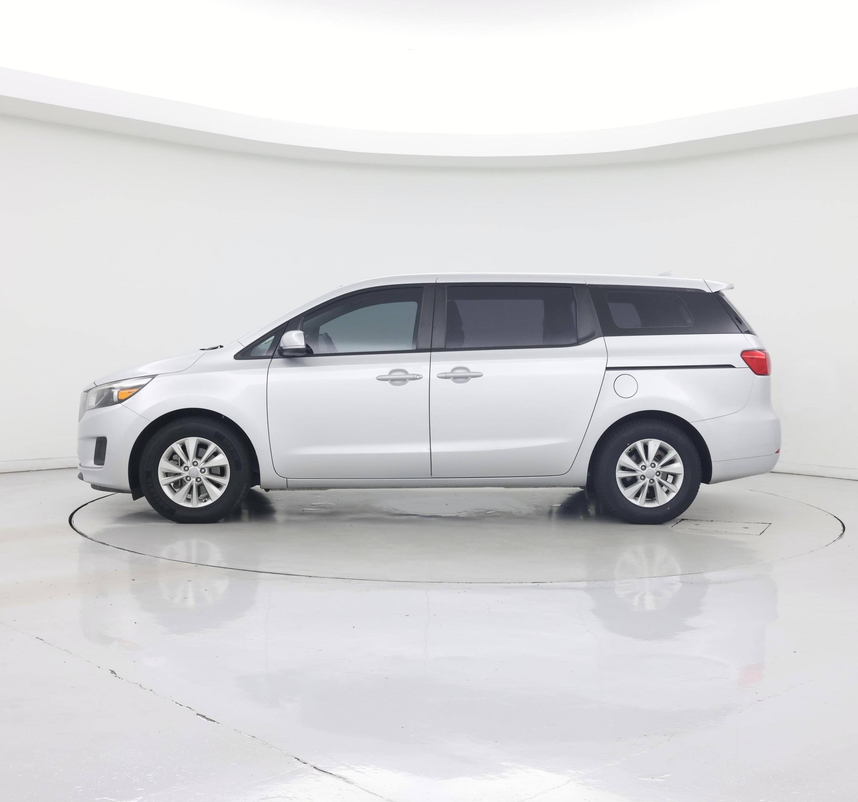 Thumbnail: 2018 Kia Sedona - 3