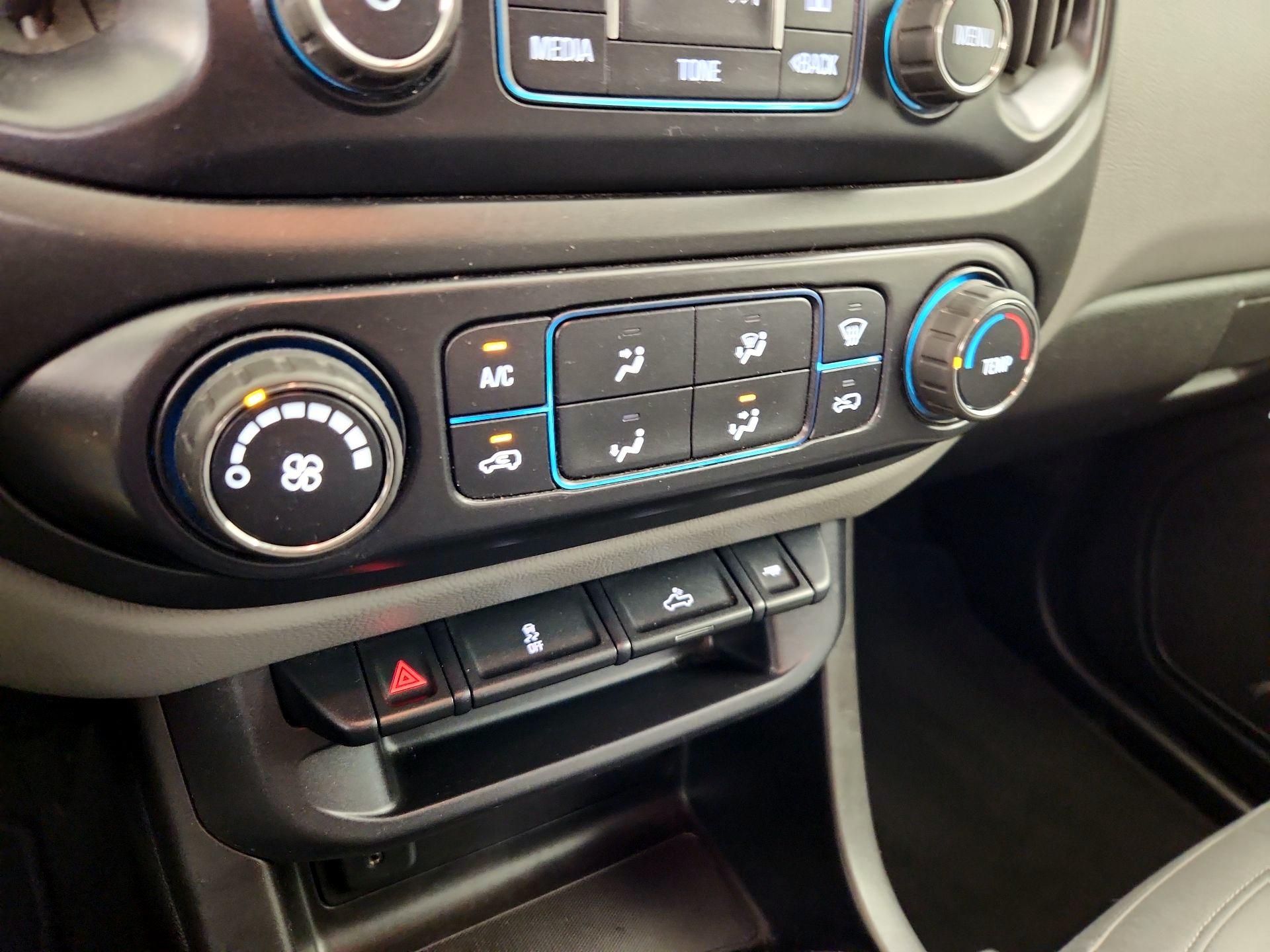 Thumbnail: 2016 Chevrolet Colorado - 16