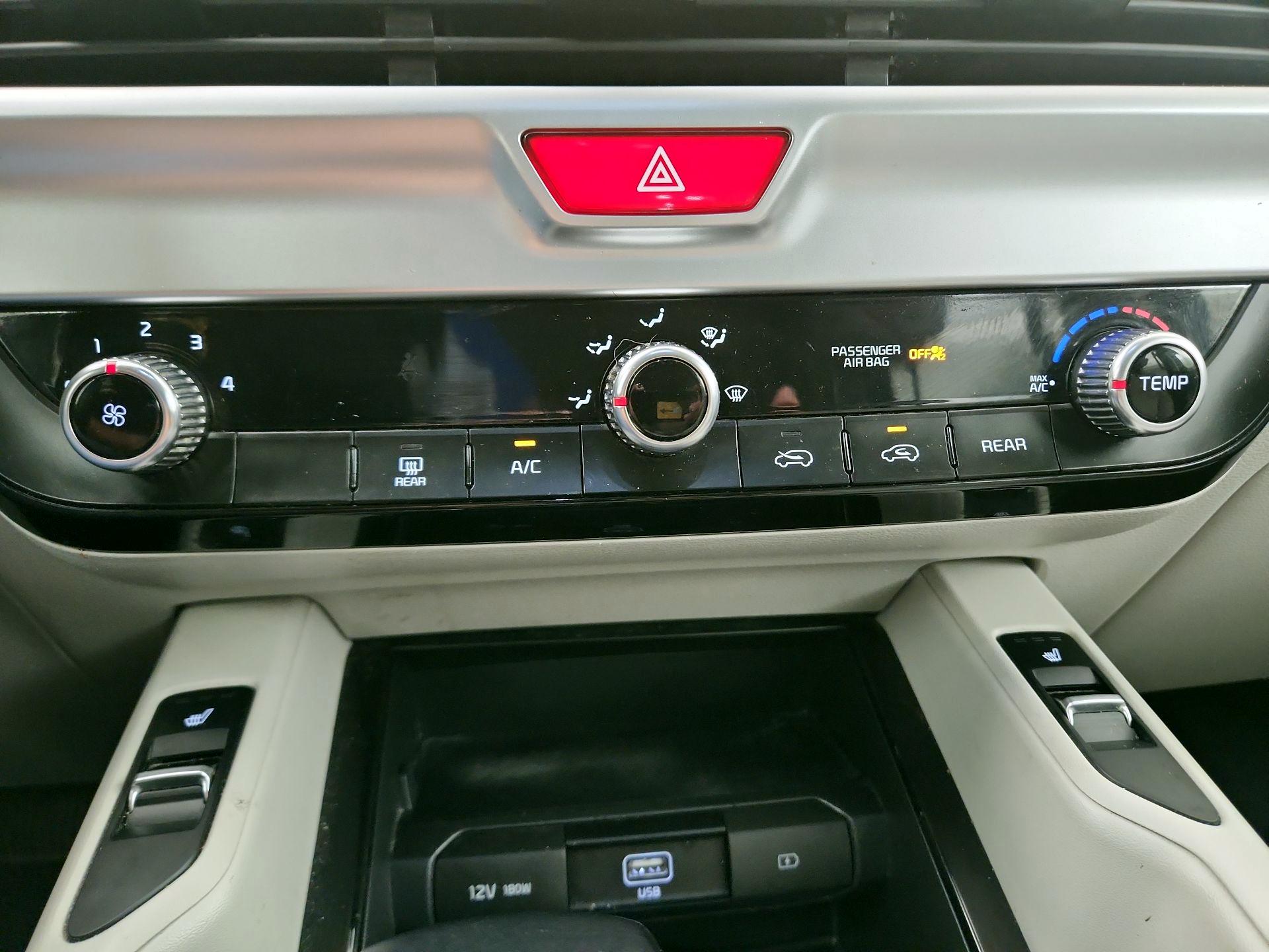 Thumbnail: 2020 Kia Telluride - 14