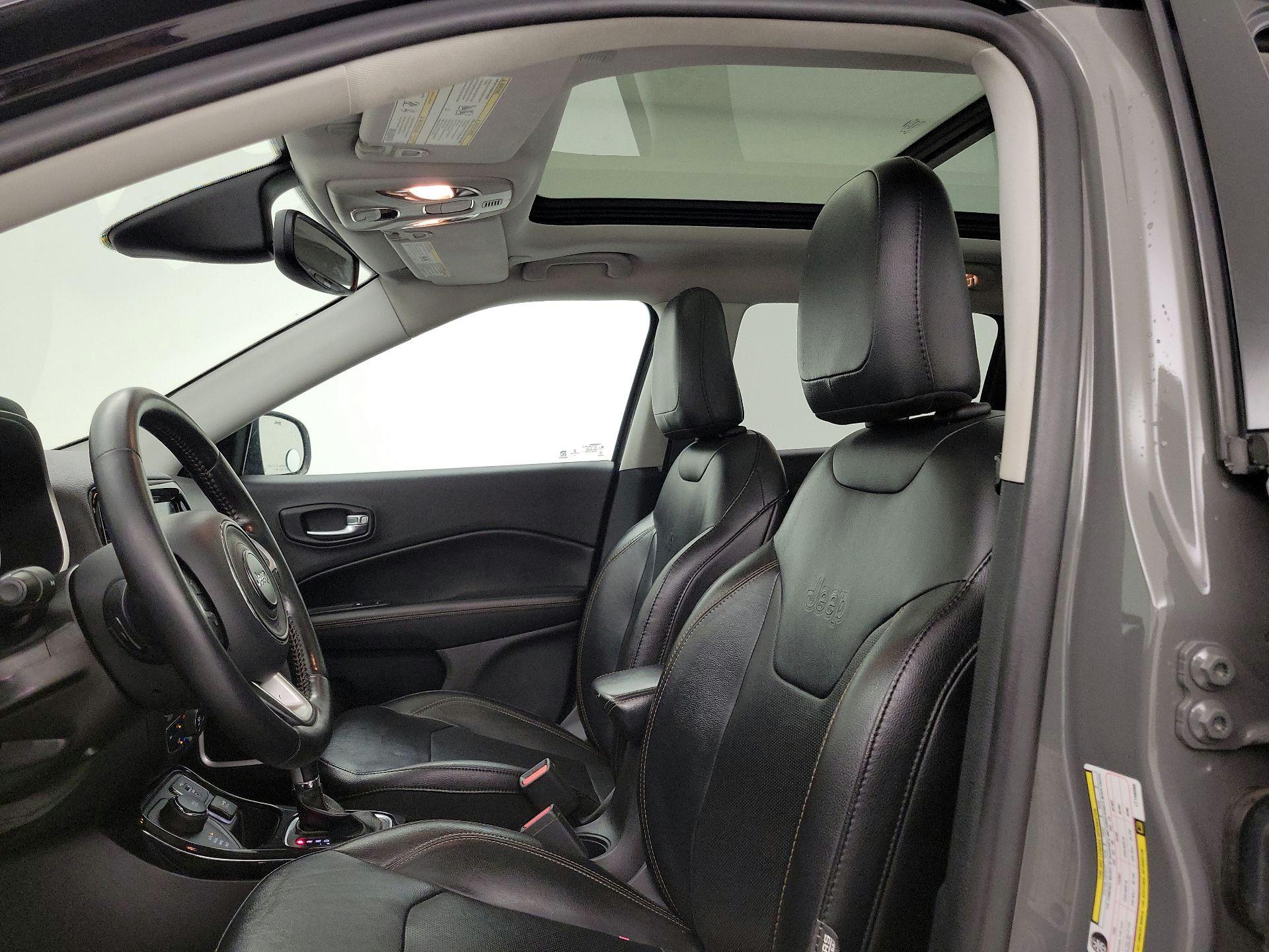 Thumbnail: 2020 Jeep Compass - 18