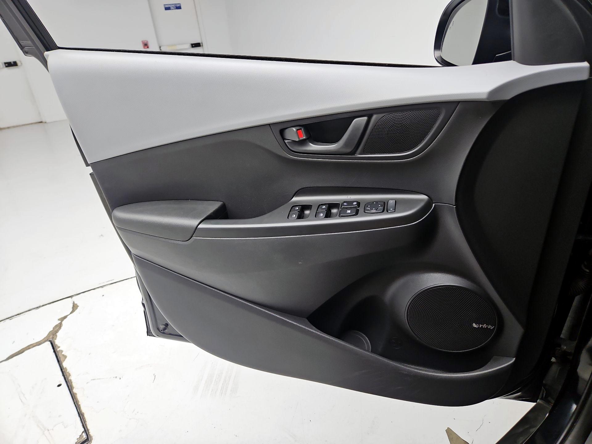 Thumbnail: 2020 Hyundai Kona - 12