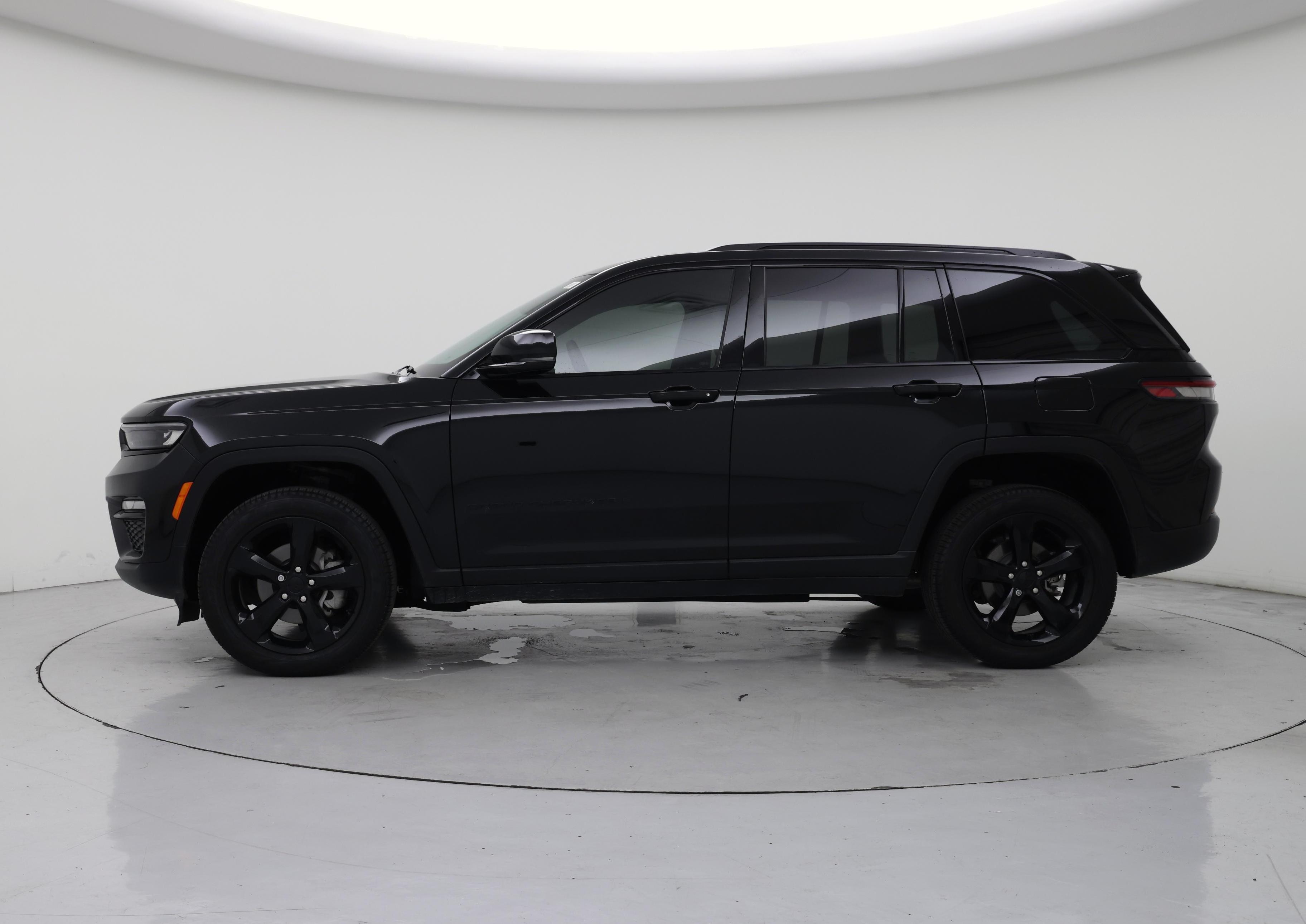 Thumbnail: 2025 Jeep Grand Cherokee - 3