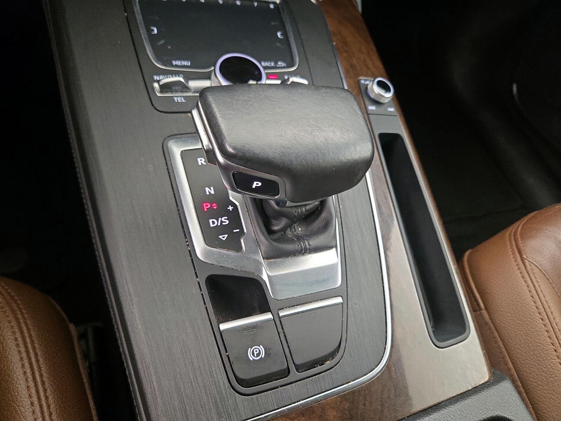 Thumbnail: 2020 Audi Q5 - 18