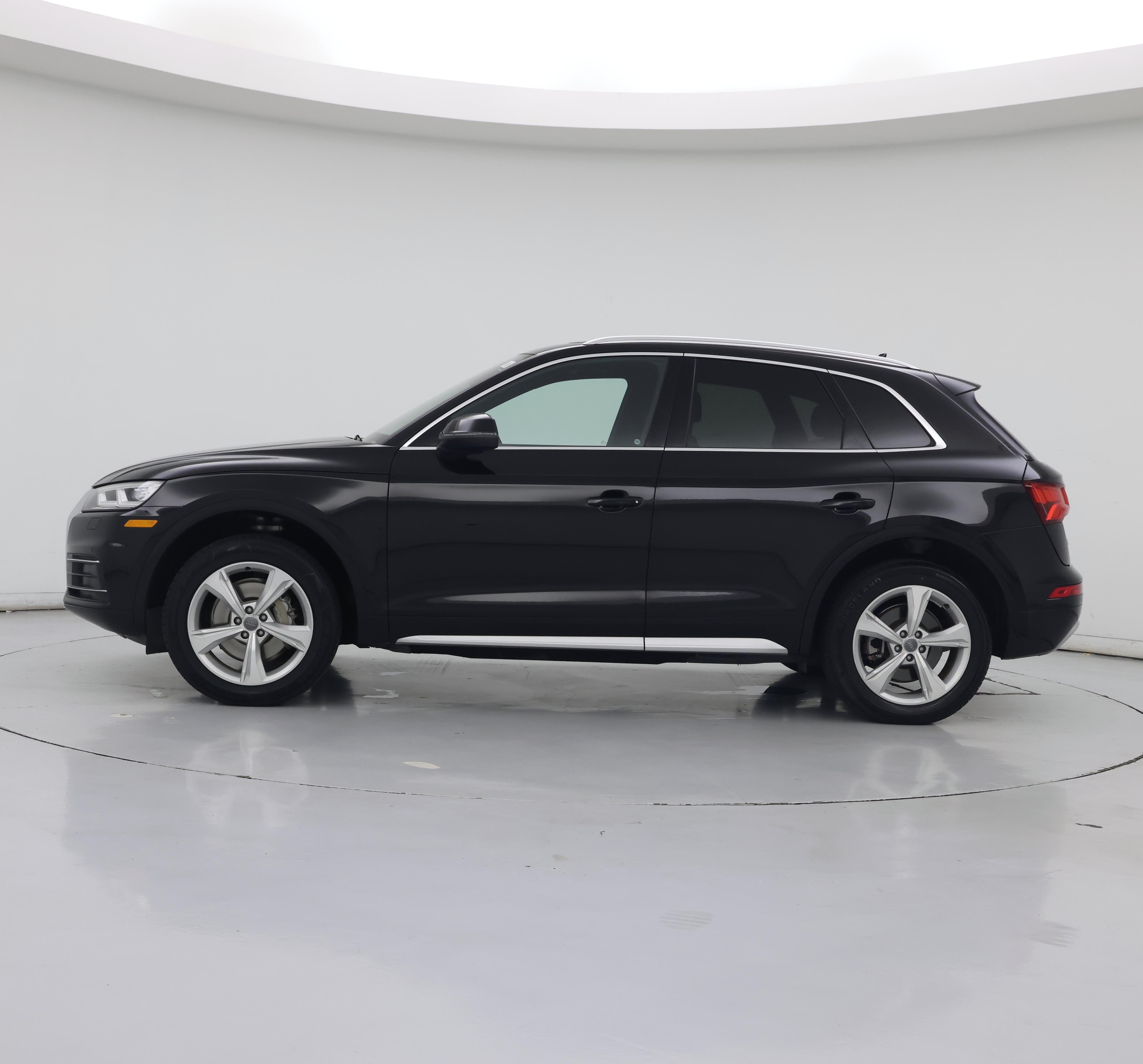 Thumbnail: 2020 Audi Q5 - 3