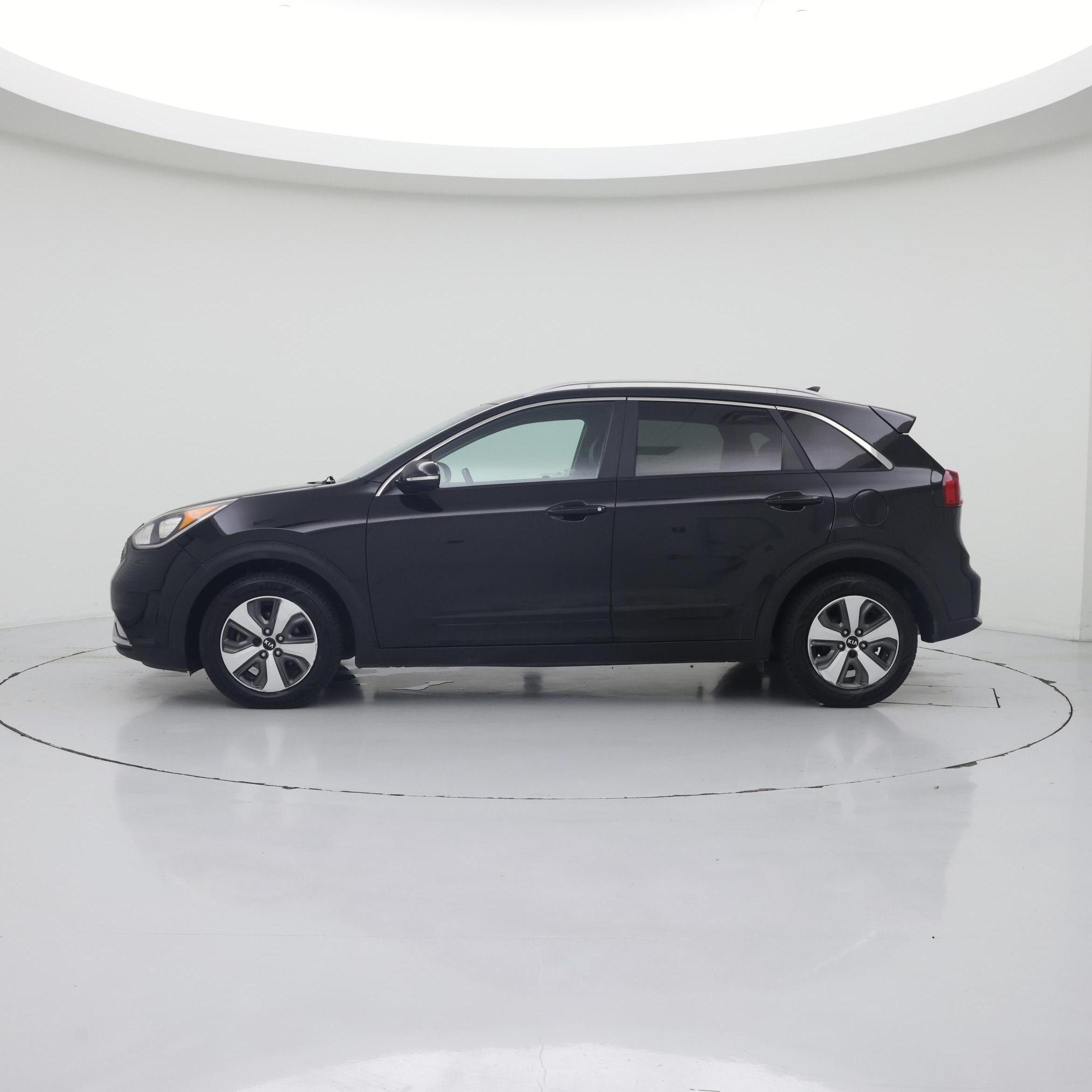 Thumbnail: 2018 Kia Niro - 3