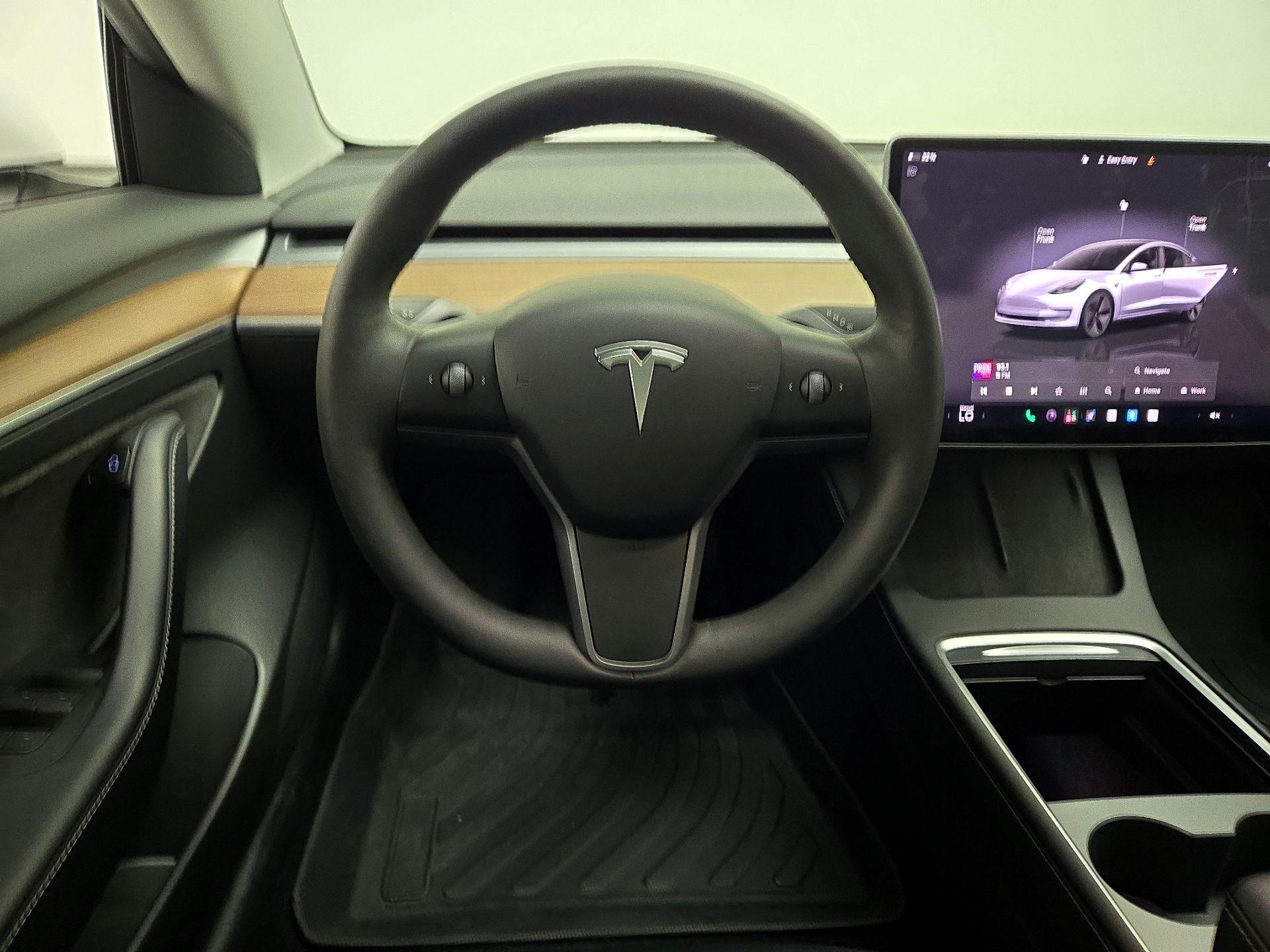 Thumbnail: 2023 Tesla Model 3 - 10