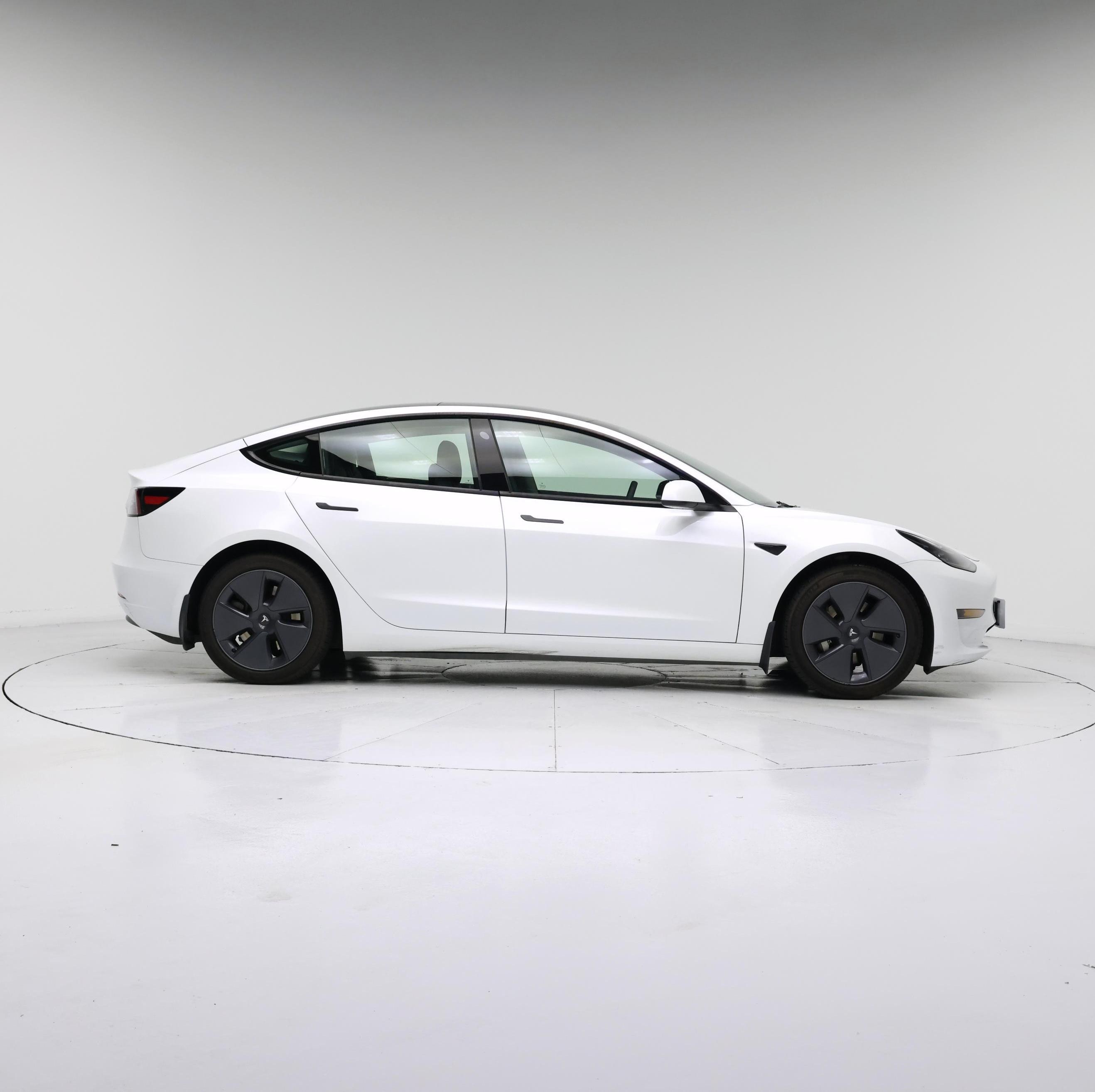 Thumbnail: 2023 Tesla Model 3 - 7