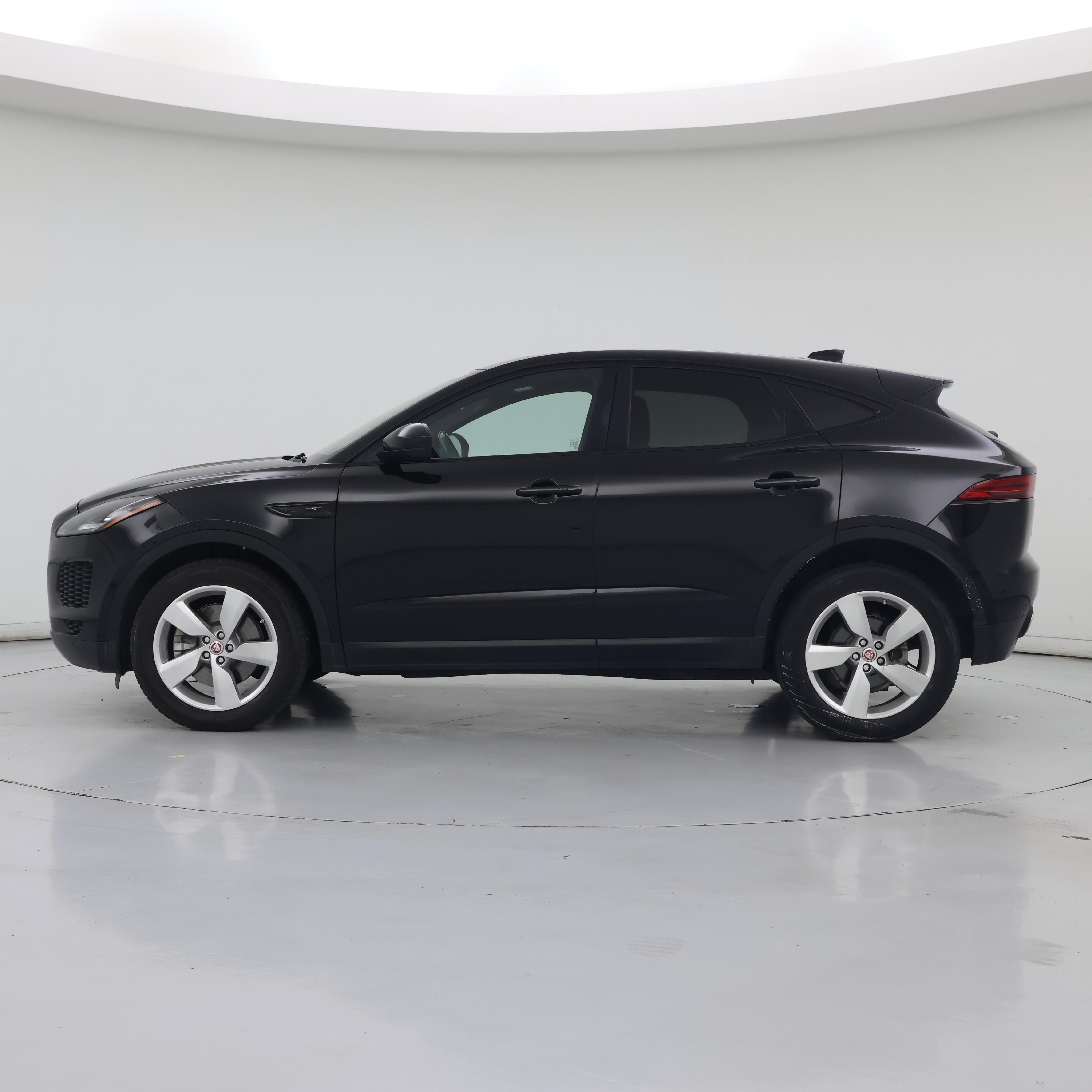 Thumbnail: 2018 Jaguar E-Pace - 3