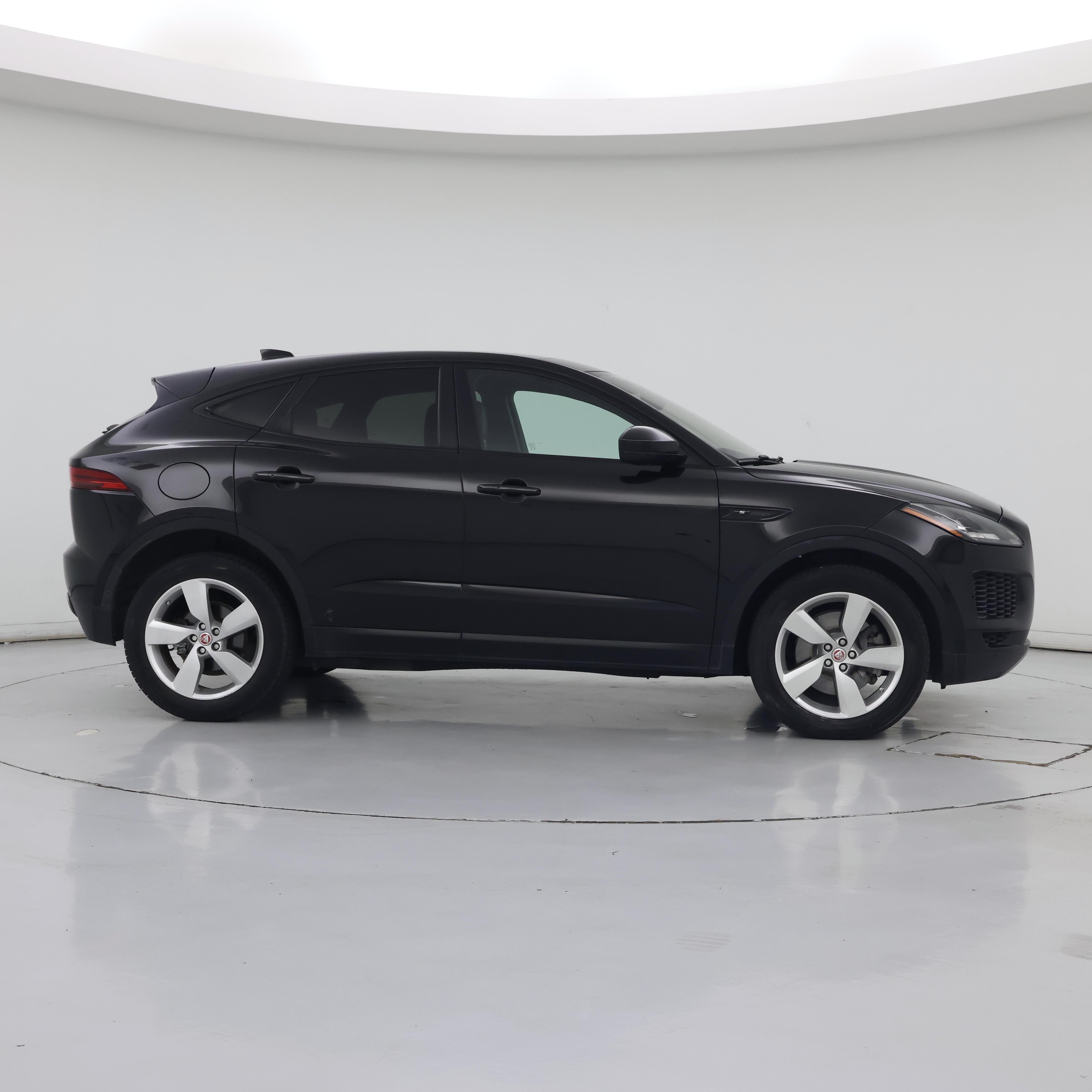 Thumbnail: 2018 Jaguar E-Pace - 7