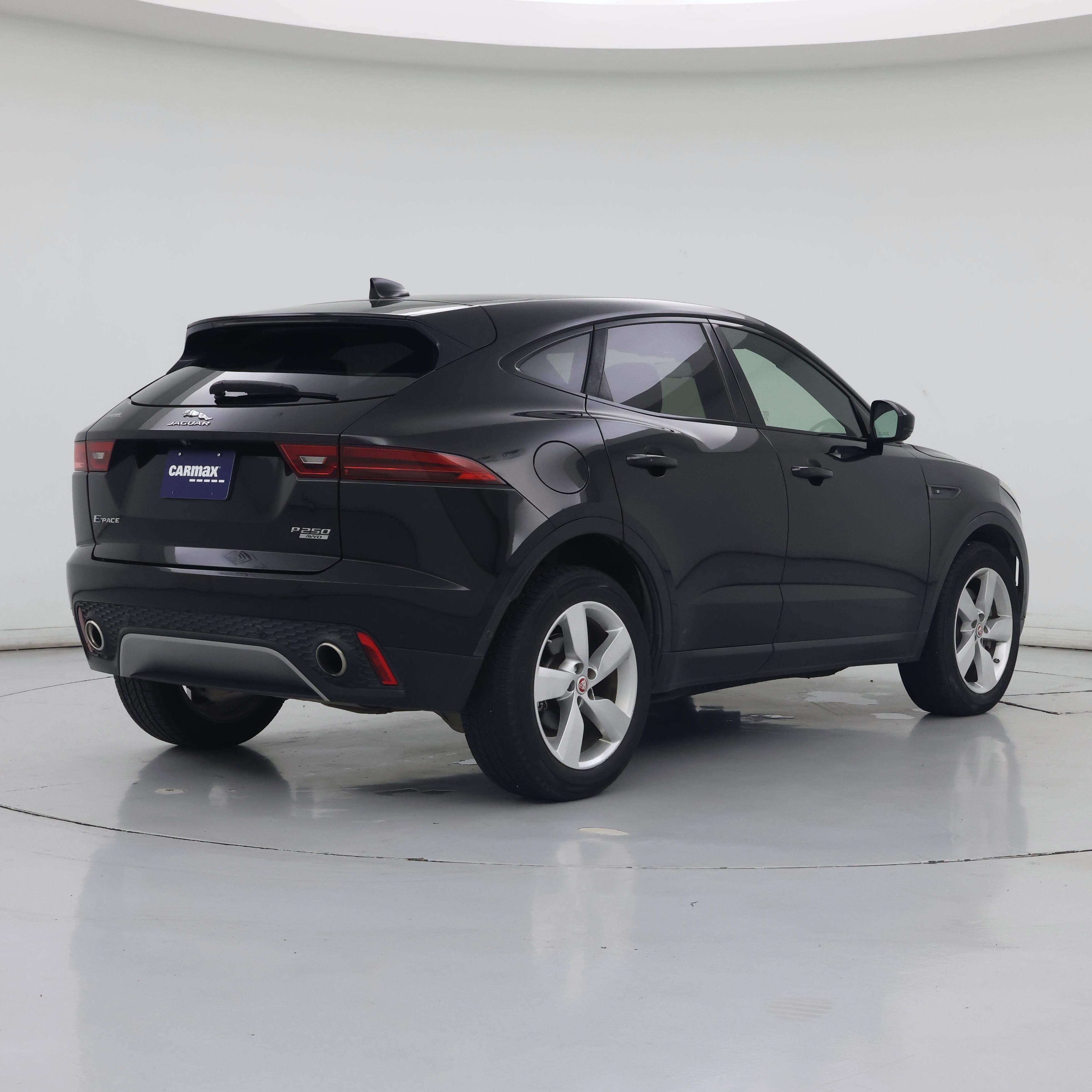 Thumbnail: 2018 Jaguar E-Pace - 8