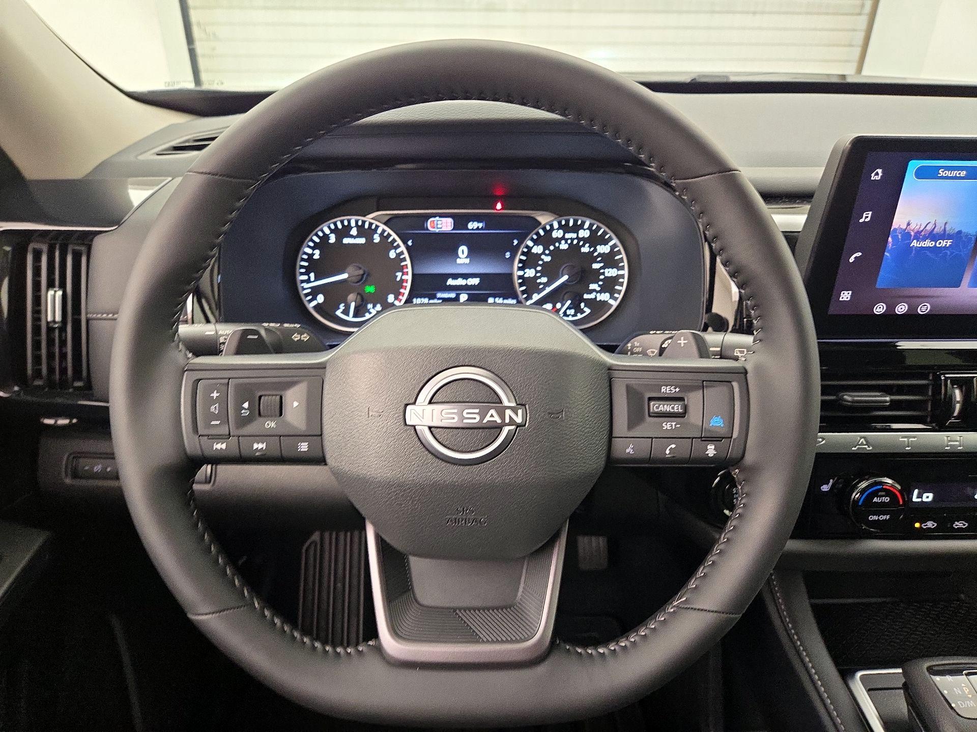 Thumbnail: 2026 Nissan Pathfinder - 10