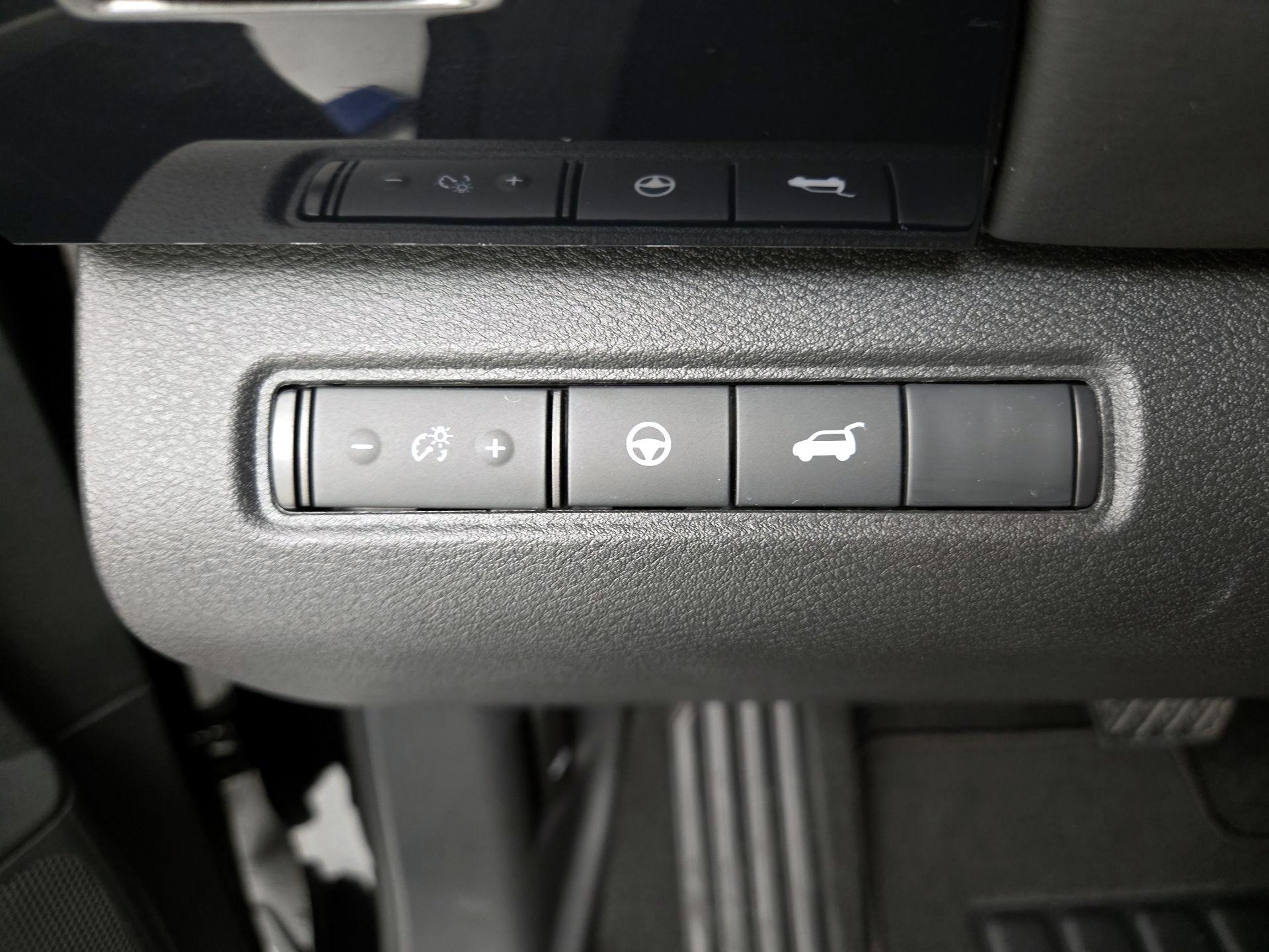 Thumbnail: 2026 Nissan Pathfinder - 13
