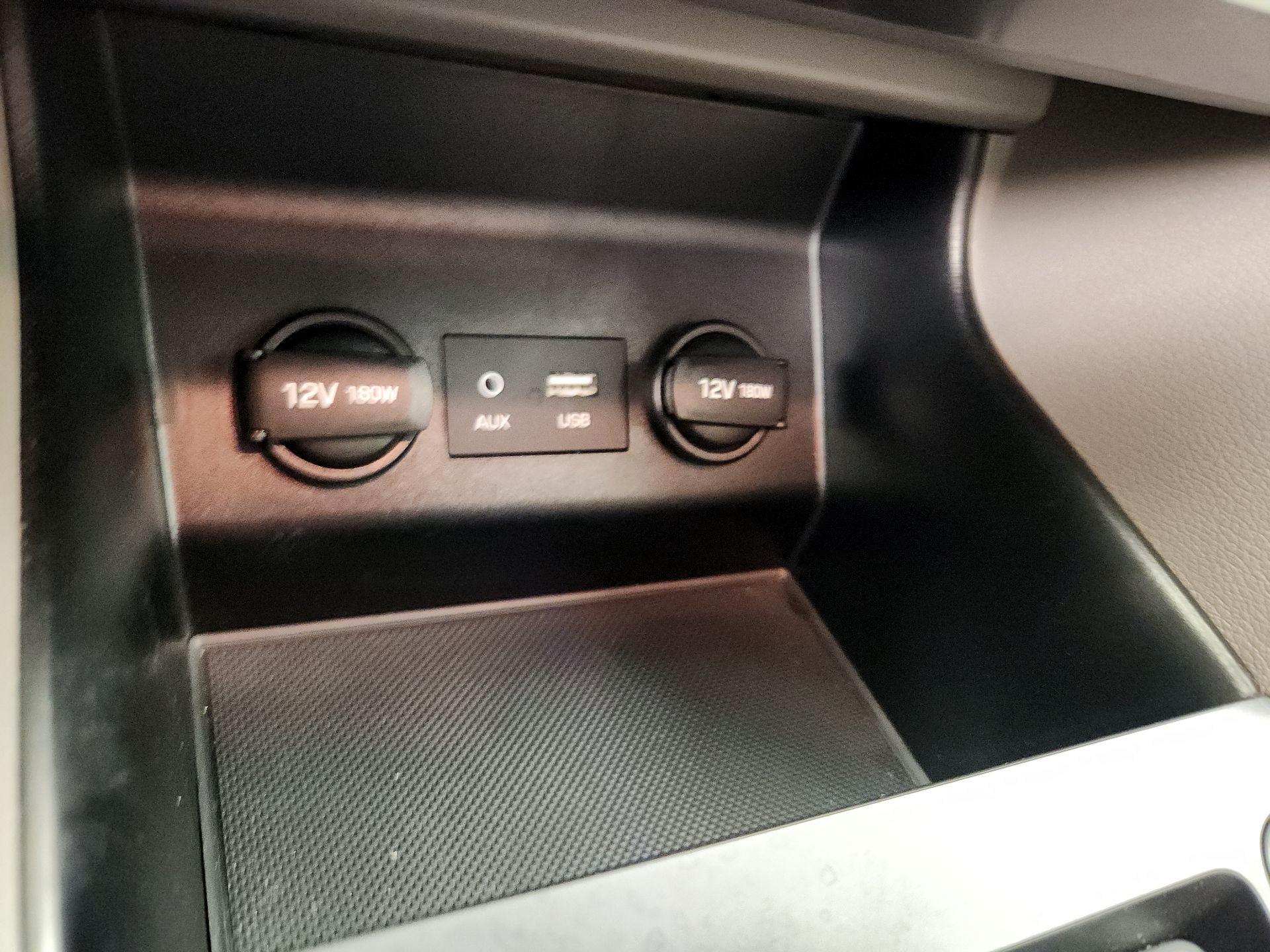 Thumbnail: 2020 Hyundai Elantra - 18