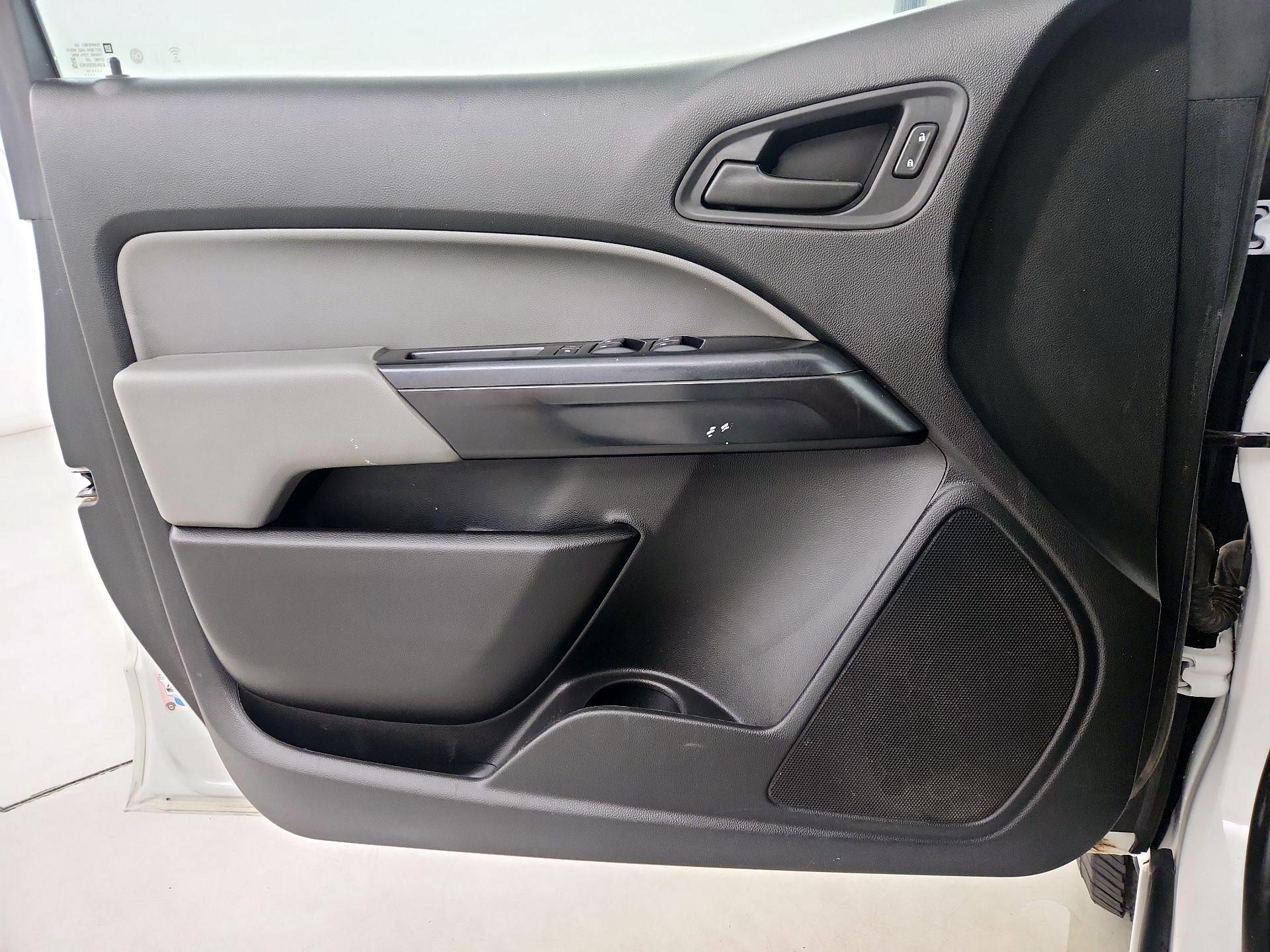 Thumbnail: 2019 Chevrolet Colorado - 12