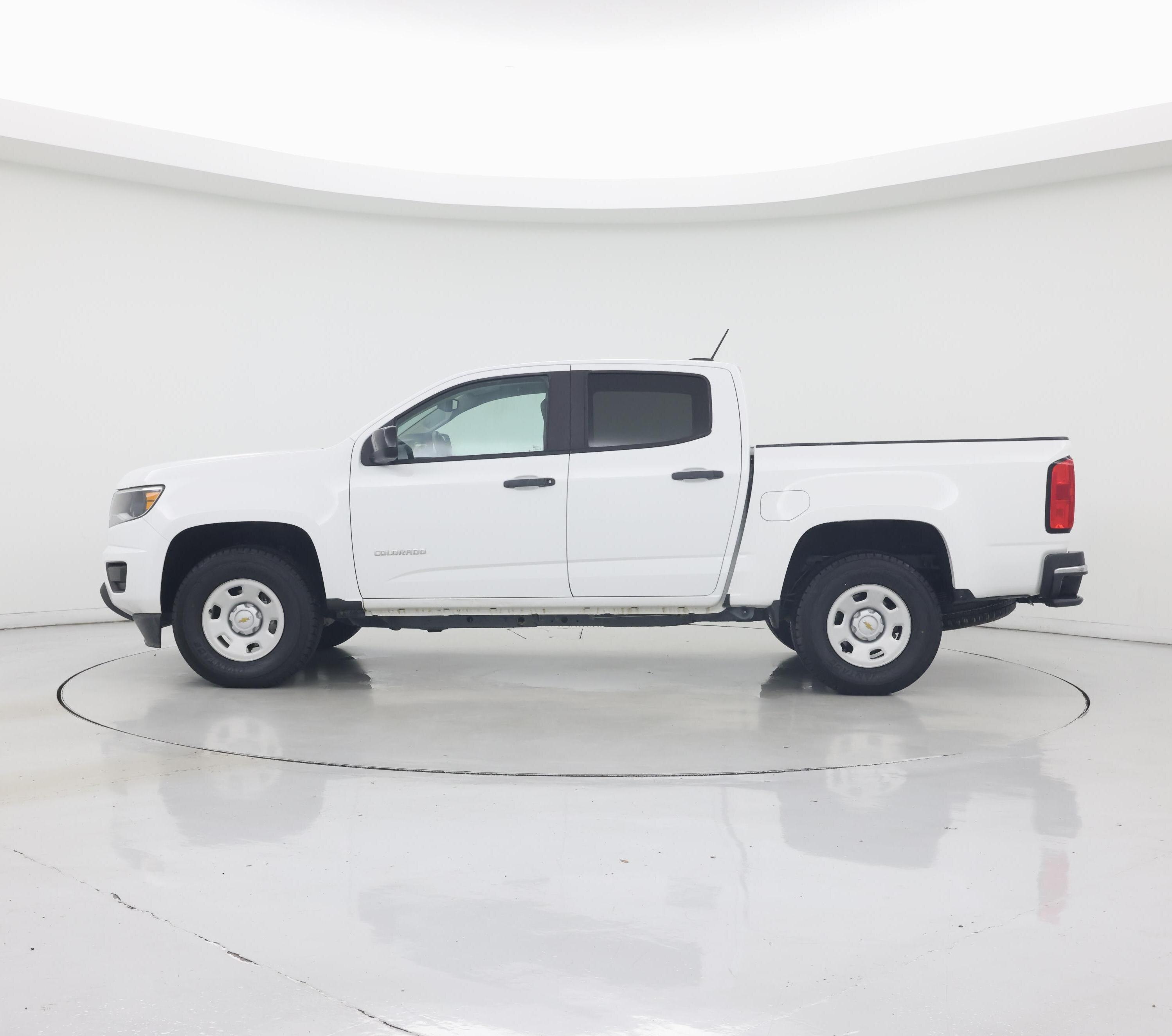 Thumbnail: 2019 Chevrolet Colorado - 3