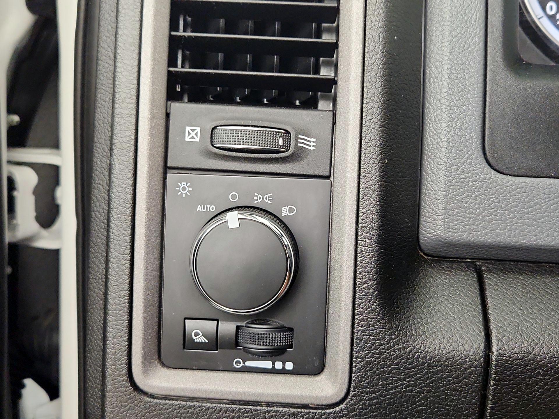 Thumbnail: 2020 RAM 1500 Classic - 13