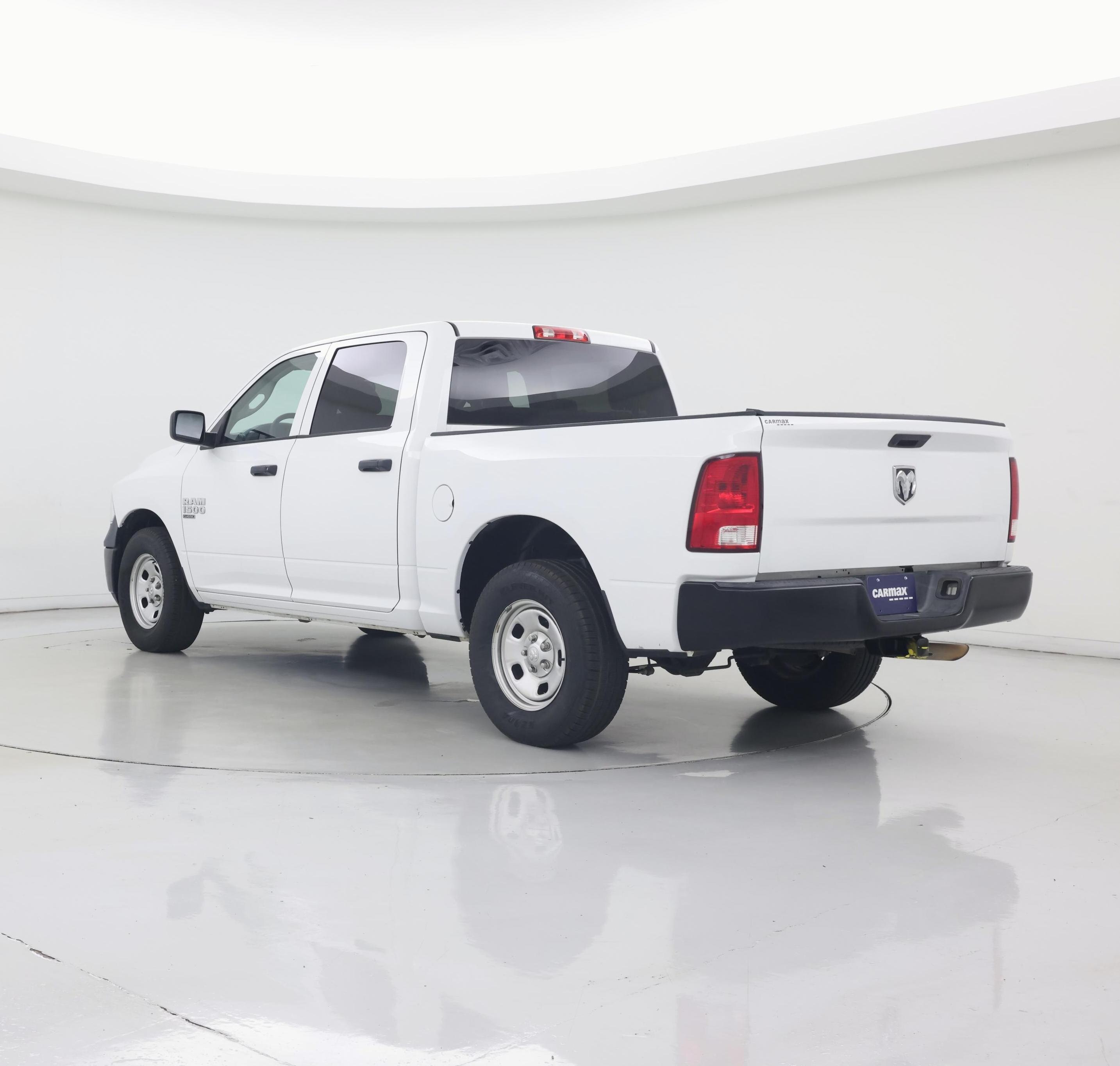Thumbnail: 2020 RAM 1500 Classic - 2
