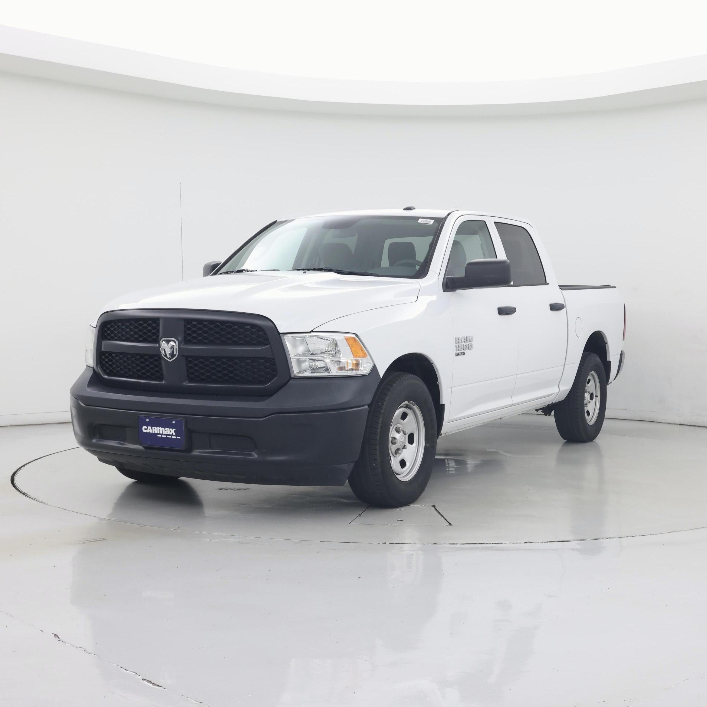 Thumbnail: 2020 RAM 1500 Classic - 4