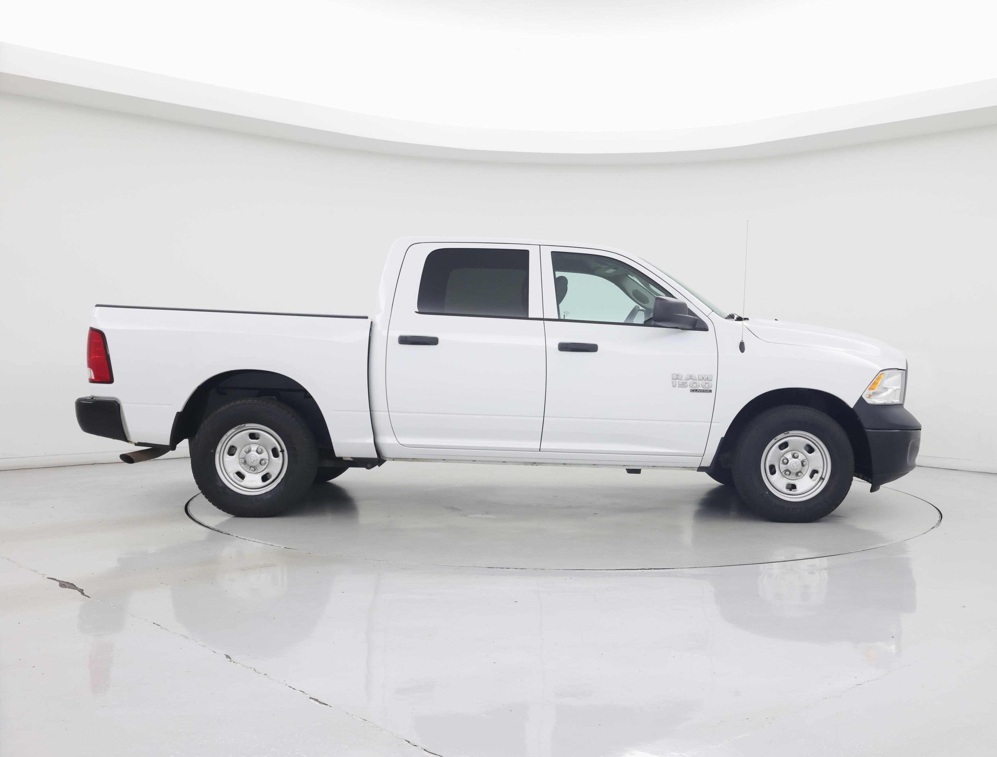 Thumbnail: 2020 RAM 1500 Classic - 7