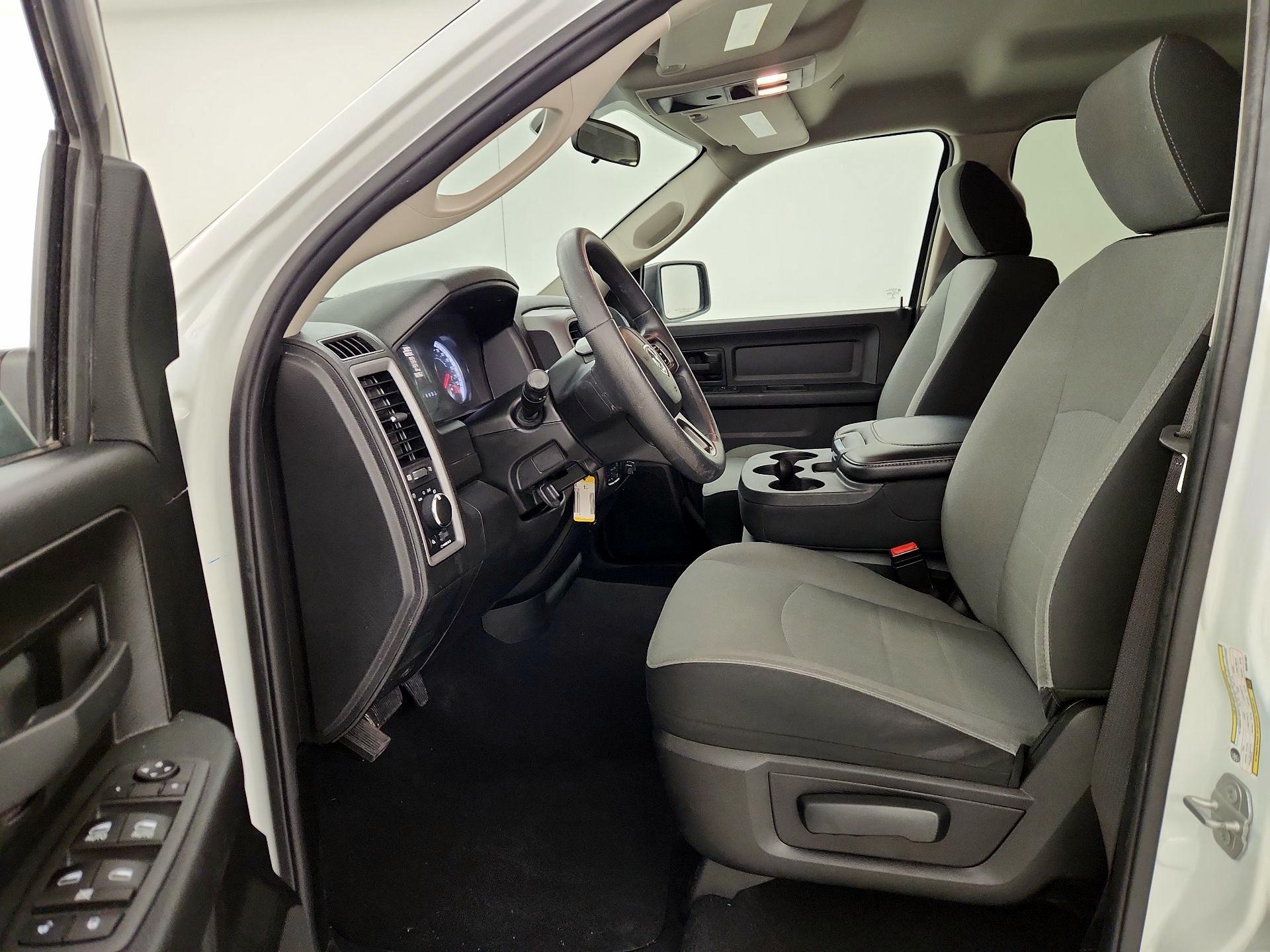 Thumbnail: 2021 RAM 1500 Classic - 11