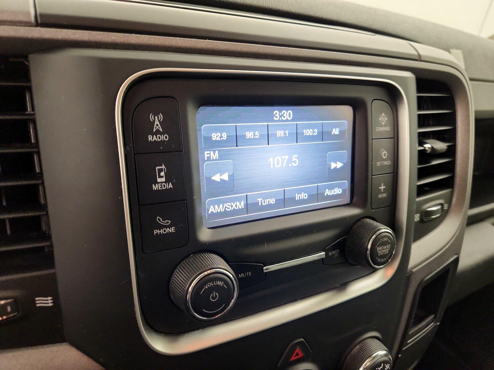 2021 RAM Ram 1500 Classic Tradesman - Photo 16