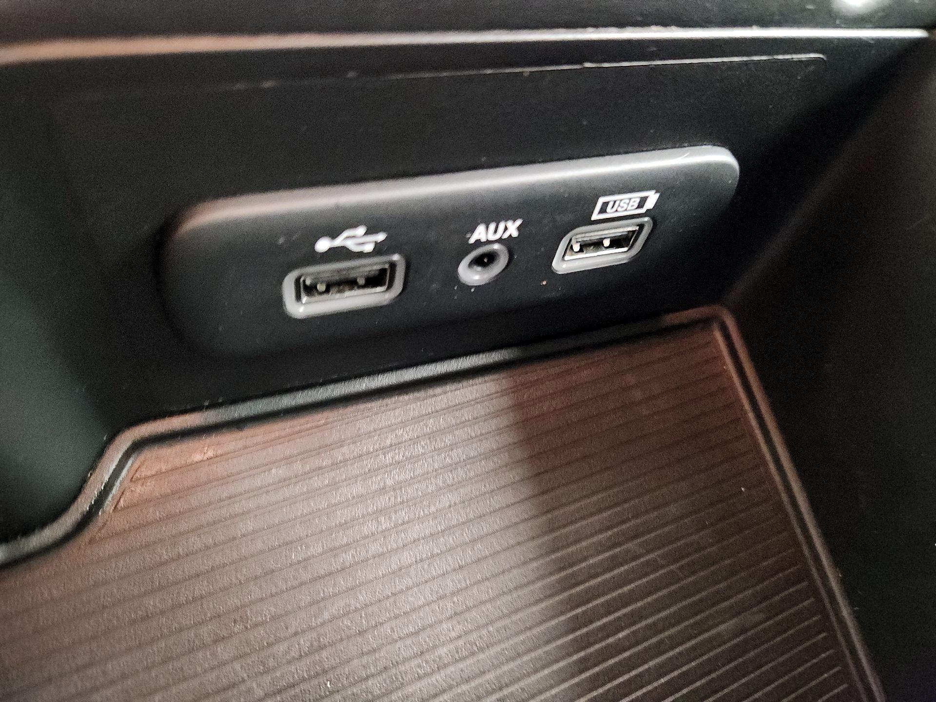 Thumbnail: 2021 RAM 1500 Classic - 18