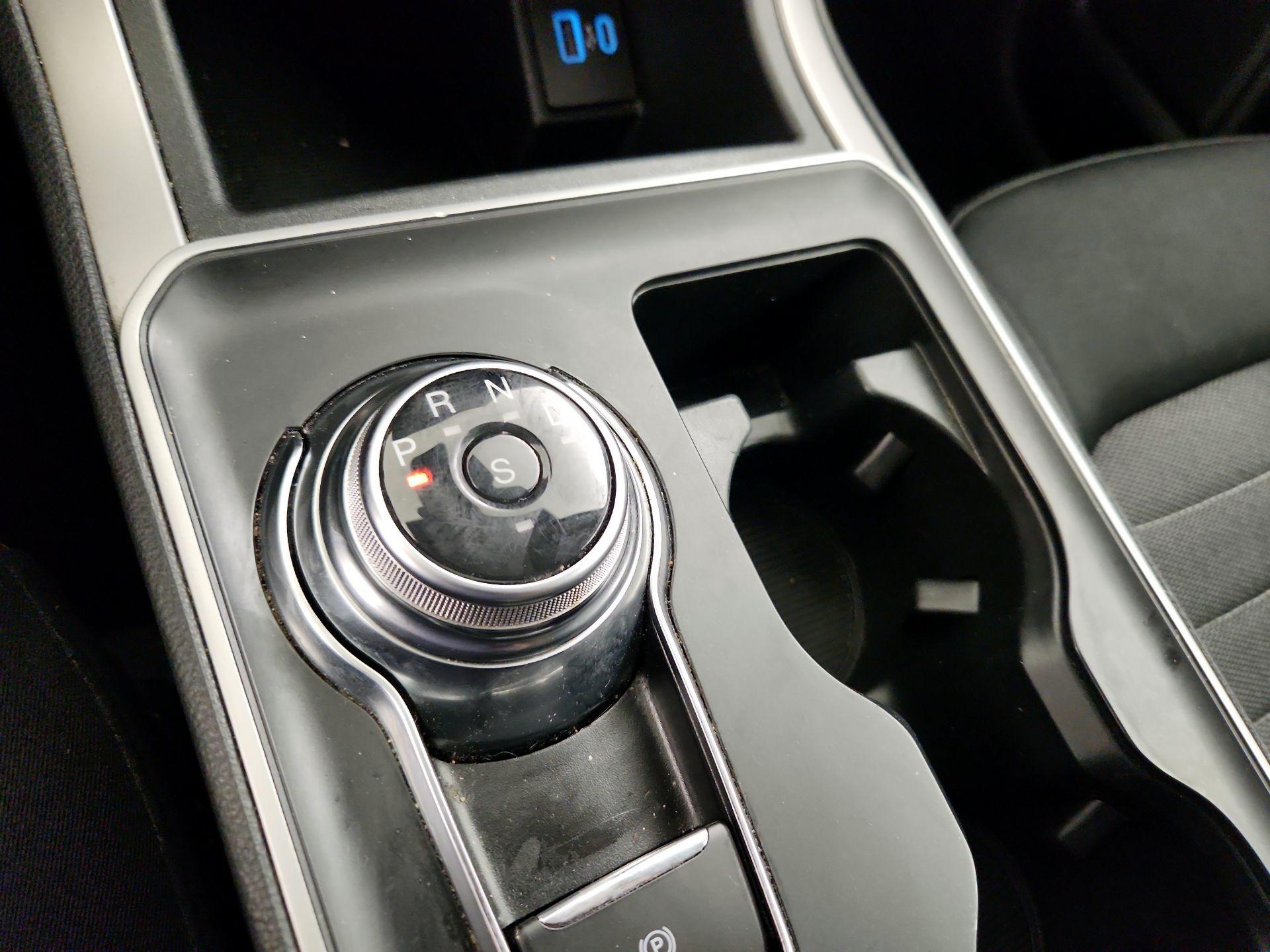 Thumbnail: 2022 Ford Edge - 17