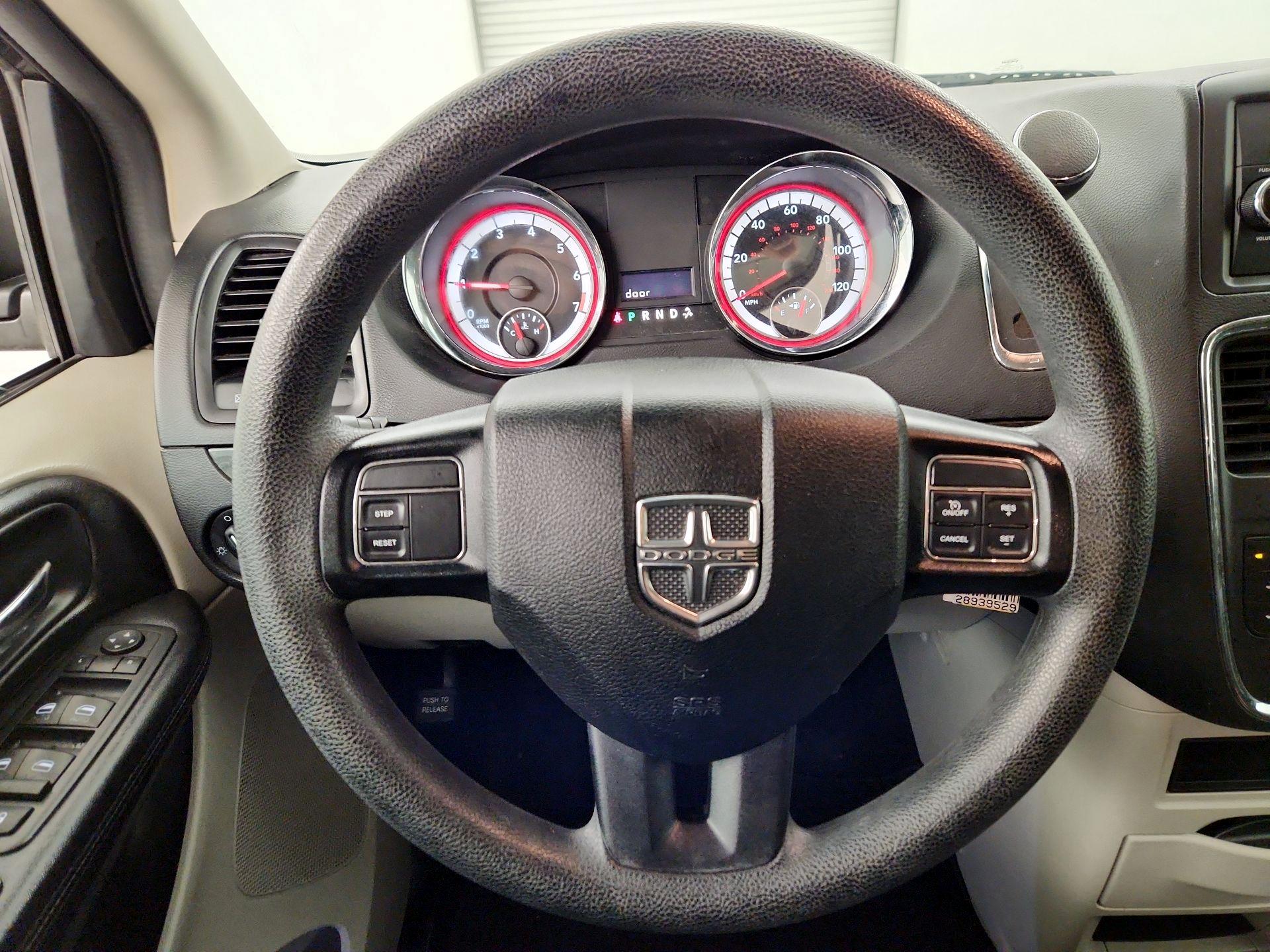Thumbnail: 2016 Dodge Grand Caravan - 10